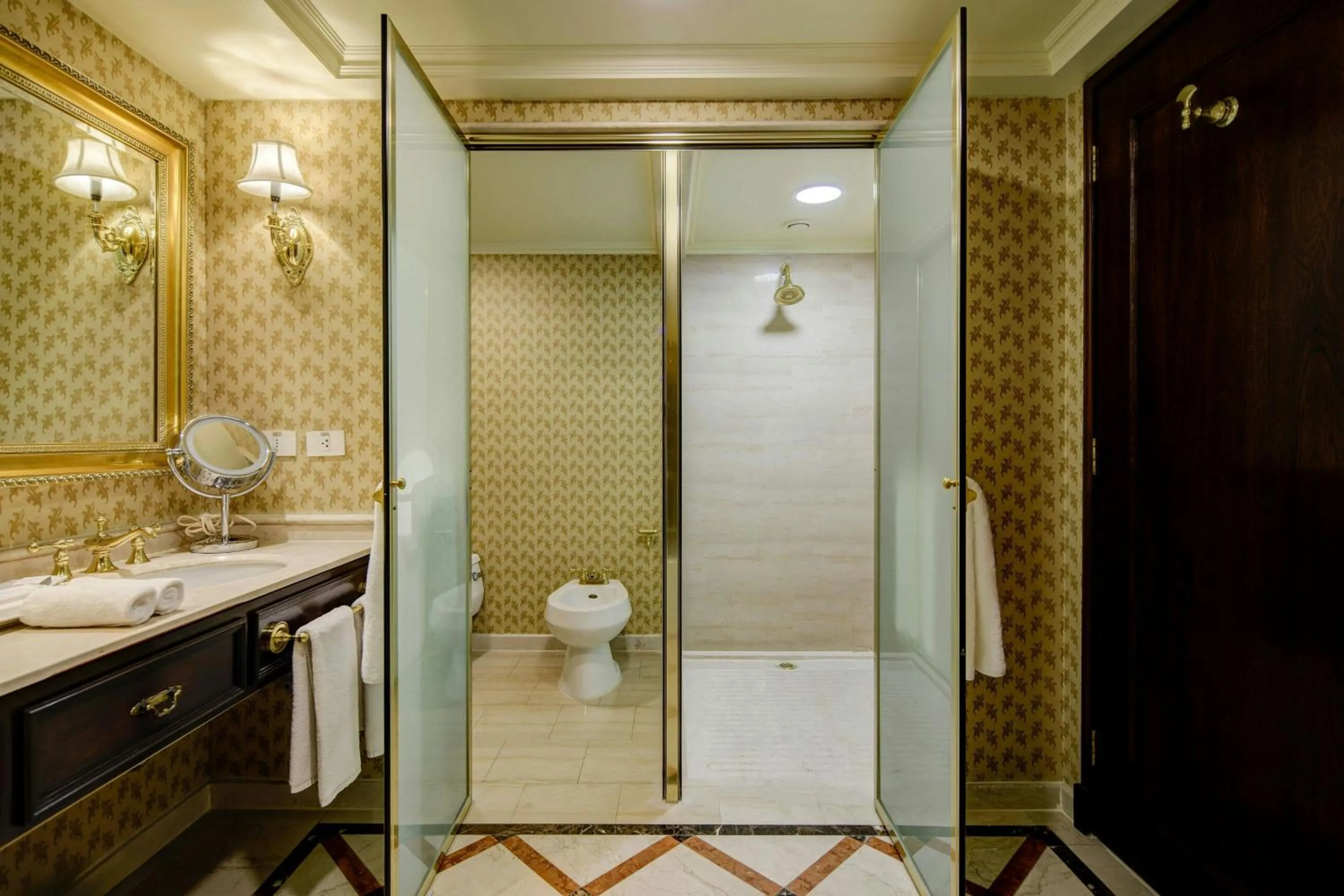 Photo of the whole room in Sheraton Santiago Hotel & Convention Center