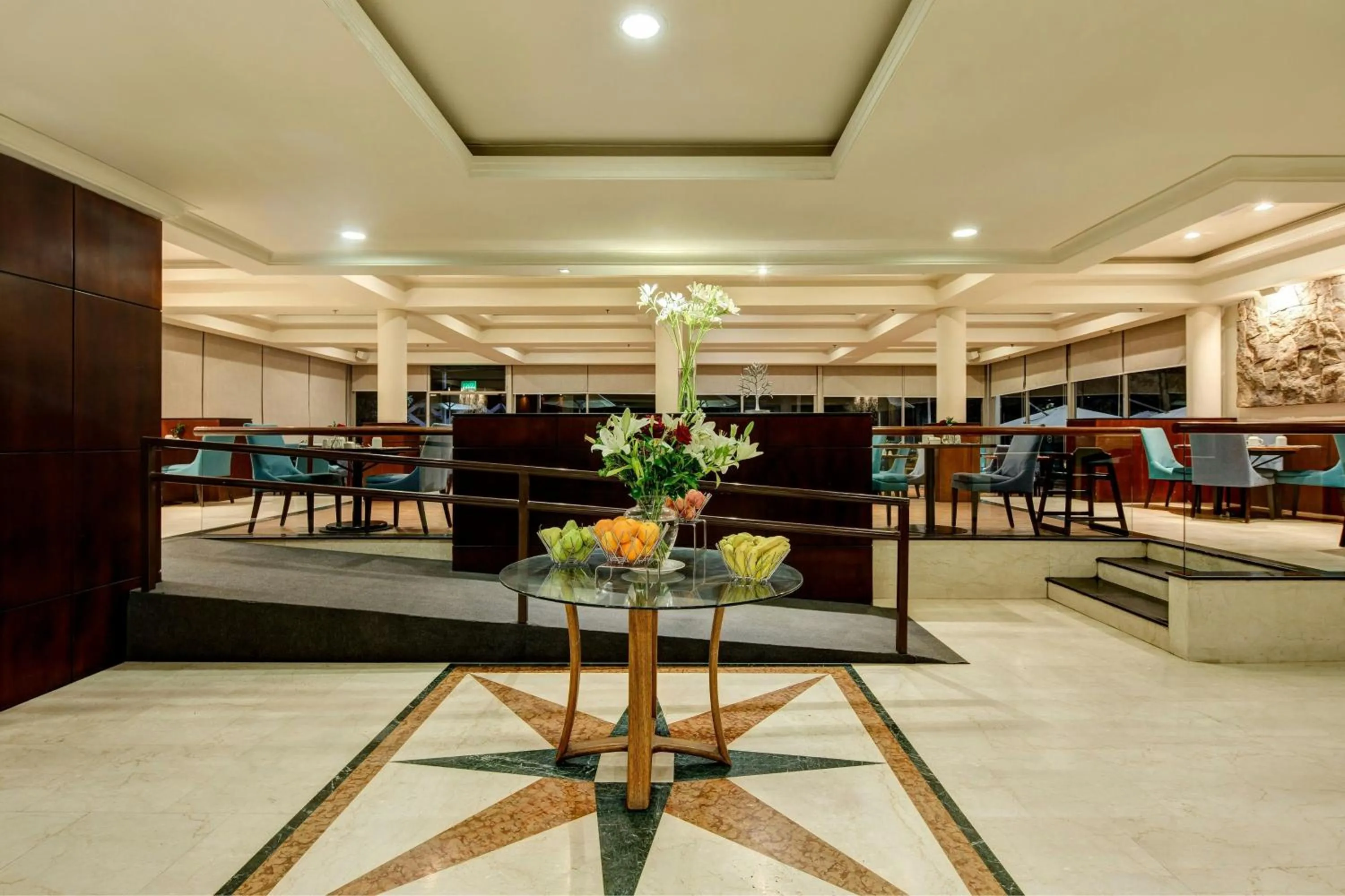 Restaurant/places to eat in Sheraton Santiago Hotel & Convention Center