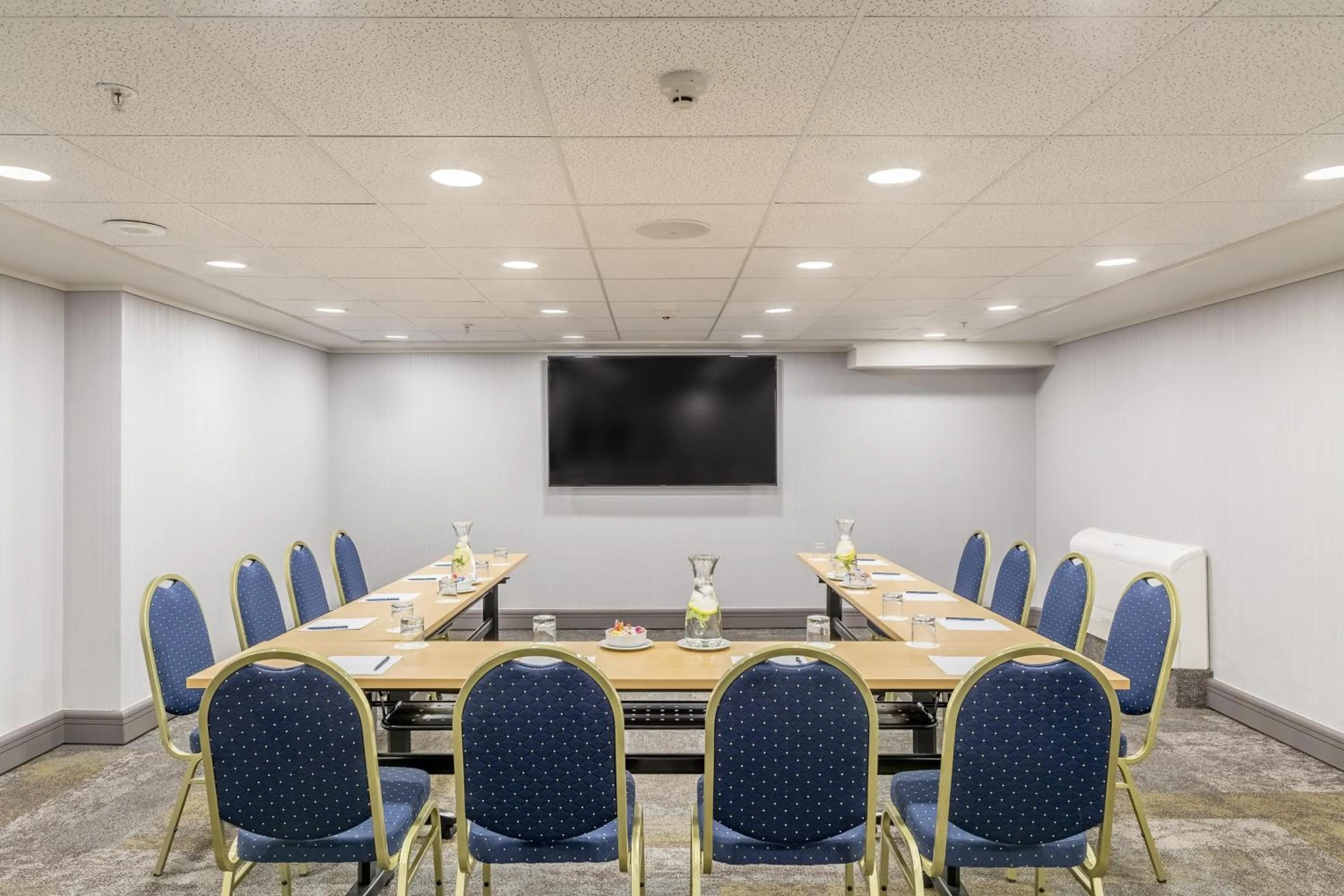 Meeting/conference room in Four Points by Sheraton Santiago