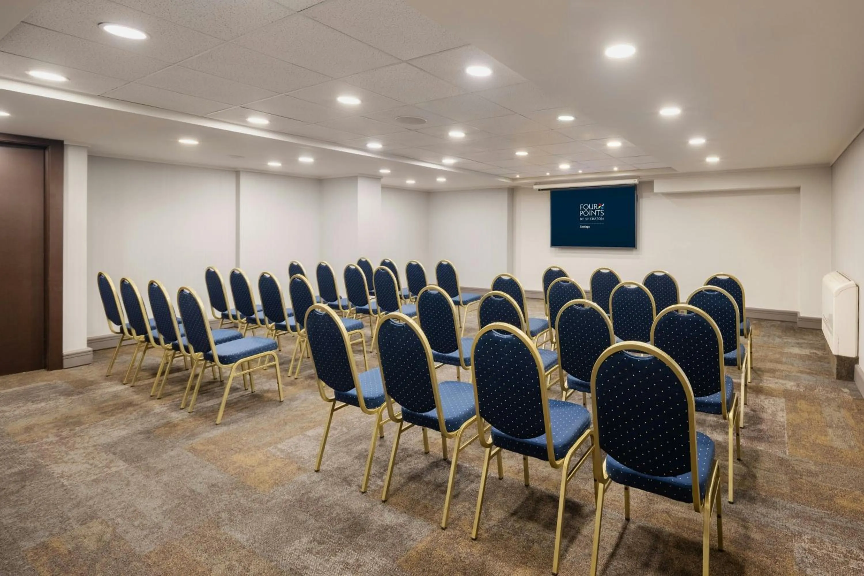 Meeting/conference room in Four Points by Sheraton Santiago