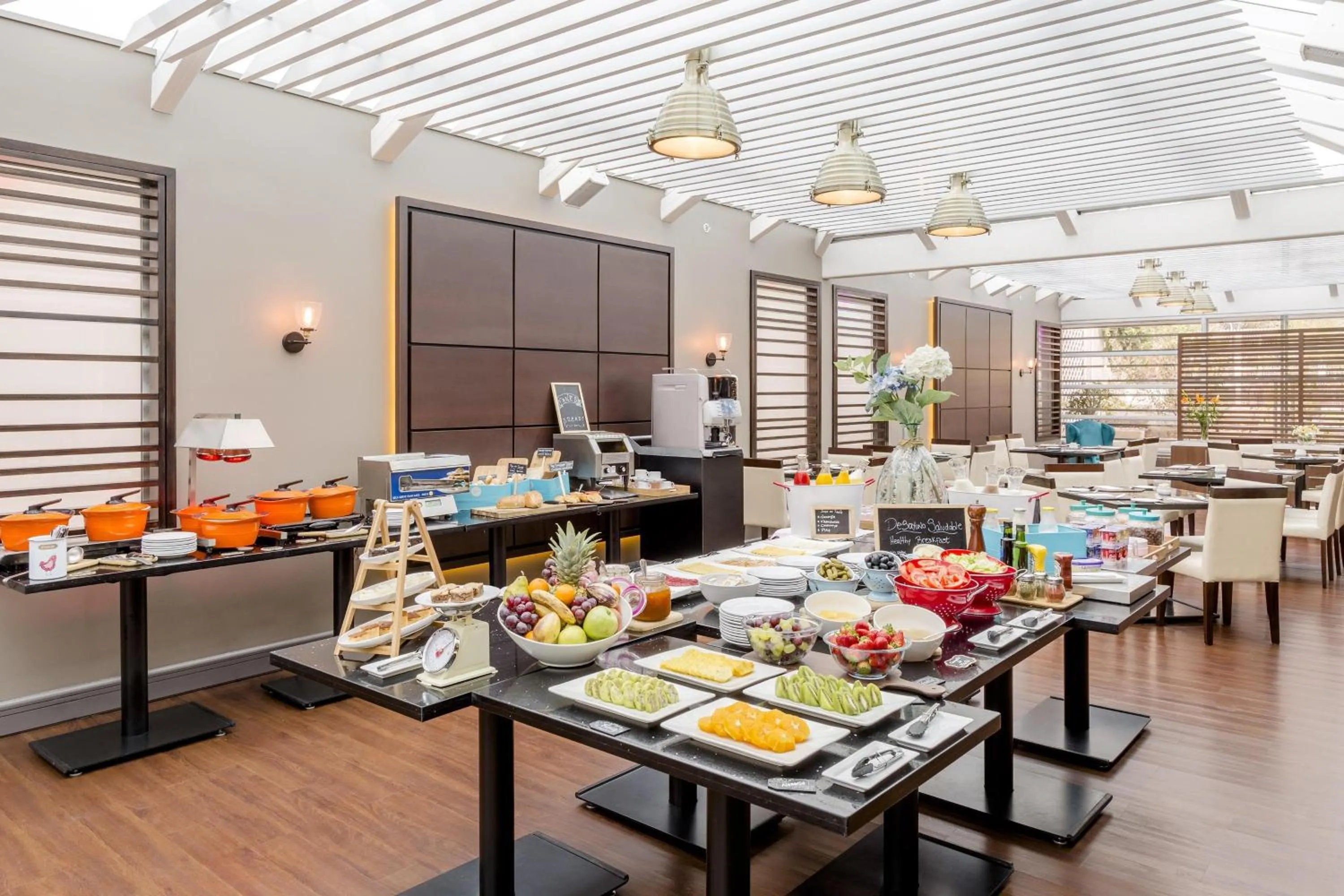 Restaurant/places to eat in Four Points by Sheraton Santiago