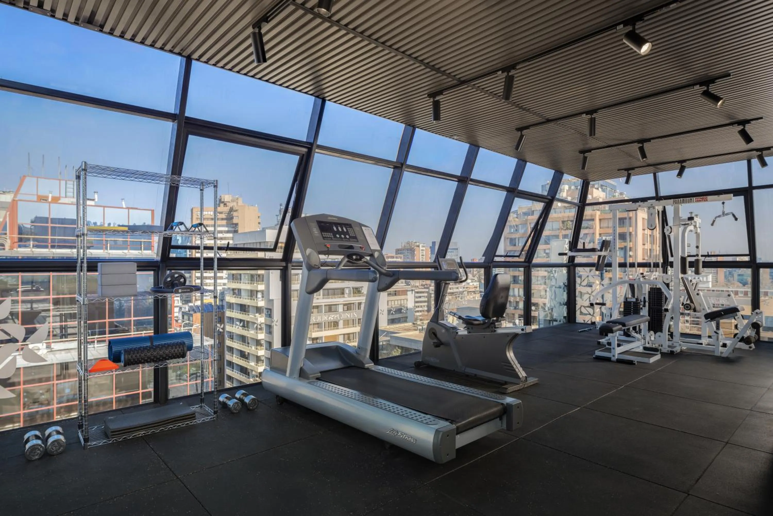 Fitness centre/facilities in Four Points by Sheraton Santiago
