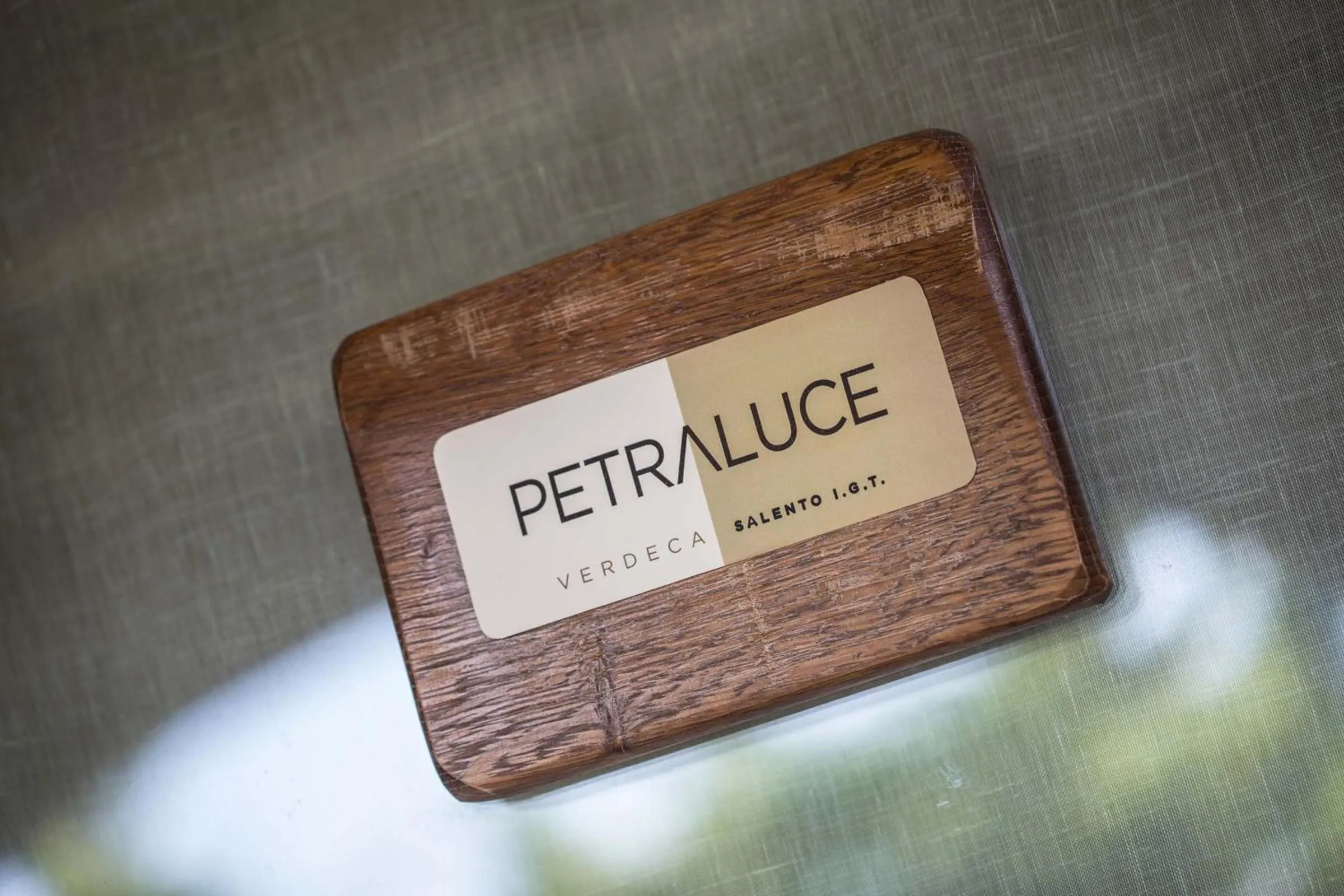 Text overlay in Le Scuderie - Castello Monaci