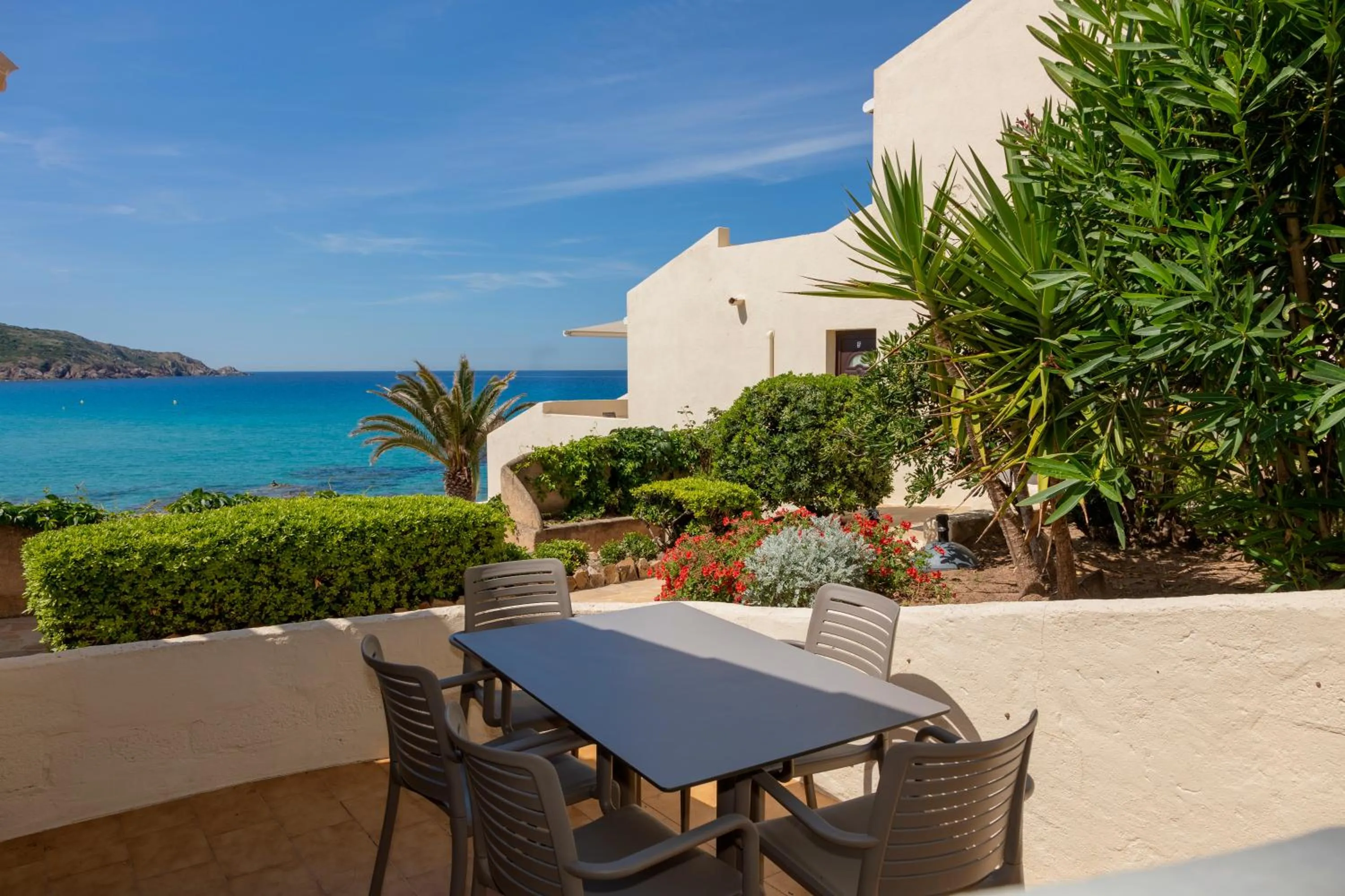 Balcony/Terrace in Hôtel et Résidence Ta Kladia - Omigna