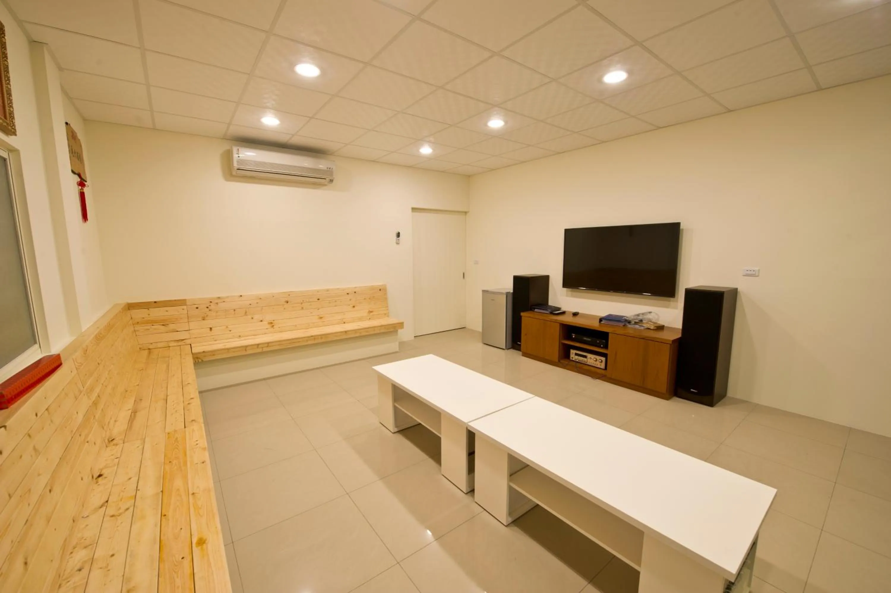 Property building in Donggang Neptune Hall