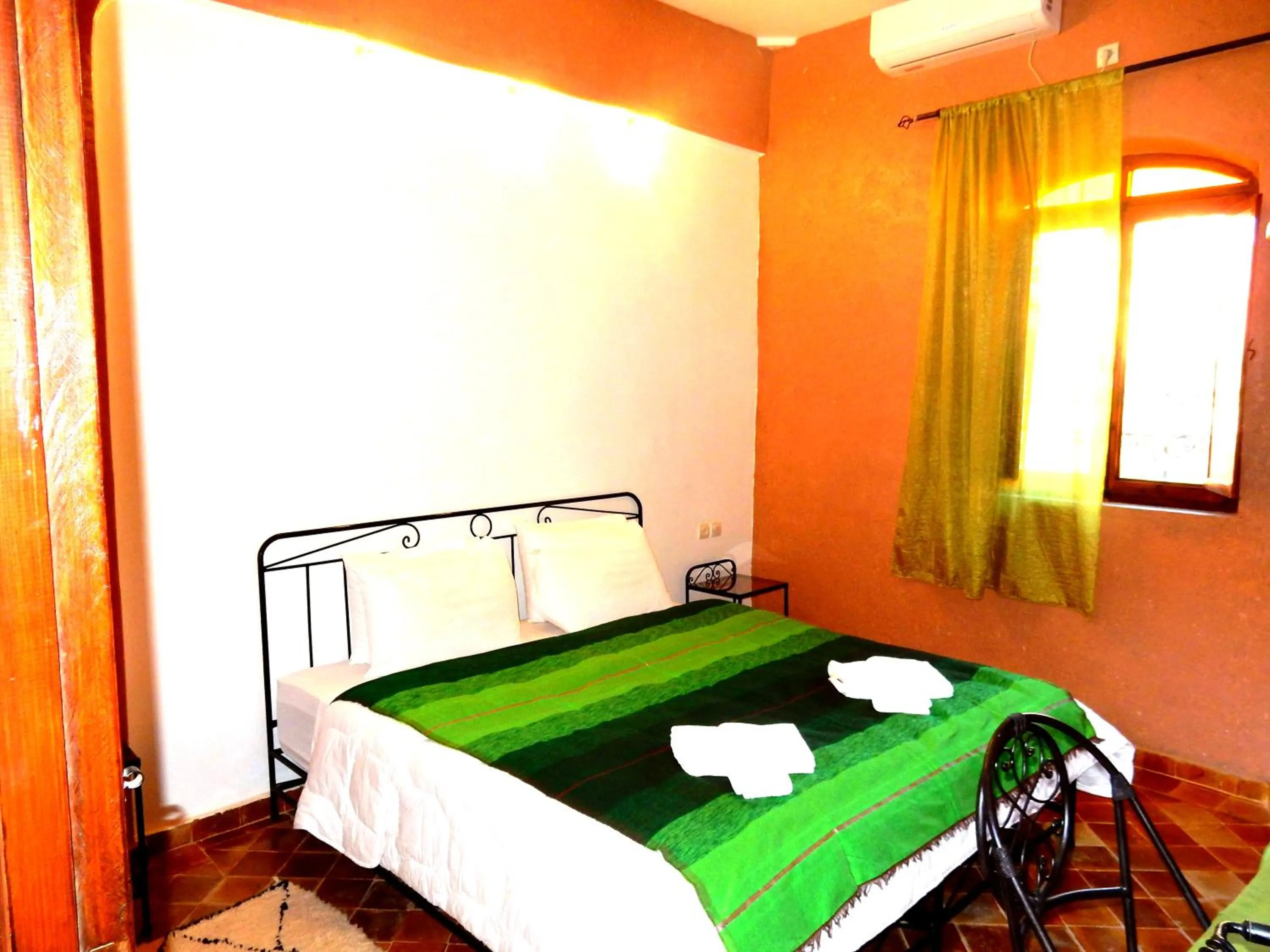 View (from property/room), Bed in Riad Tazawa