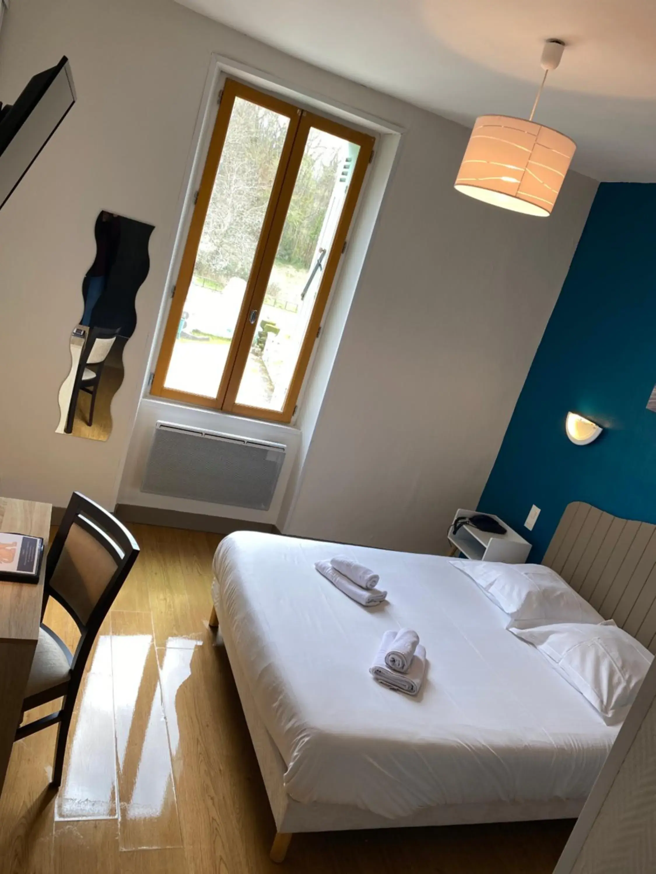 Budget Double Room with Courtyard View in Le Relax Budget Double Room with Courtyard View in Le Relax