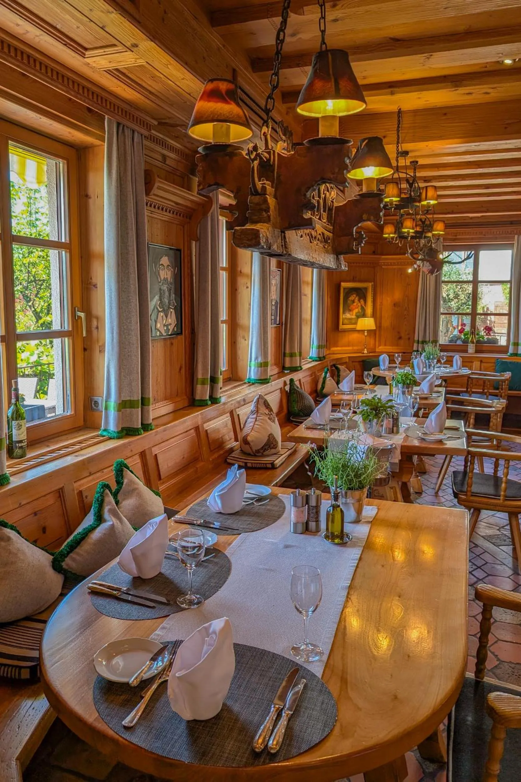 Restaurant/places to eat in Hotel Restaurant Vinothek LAMM