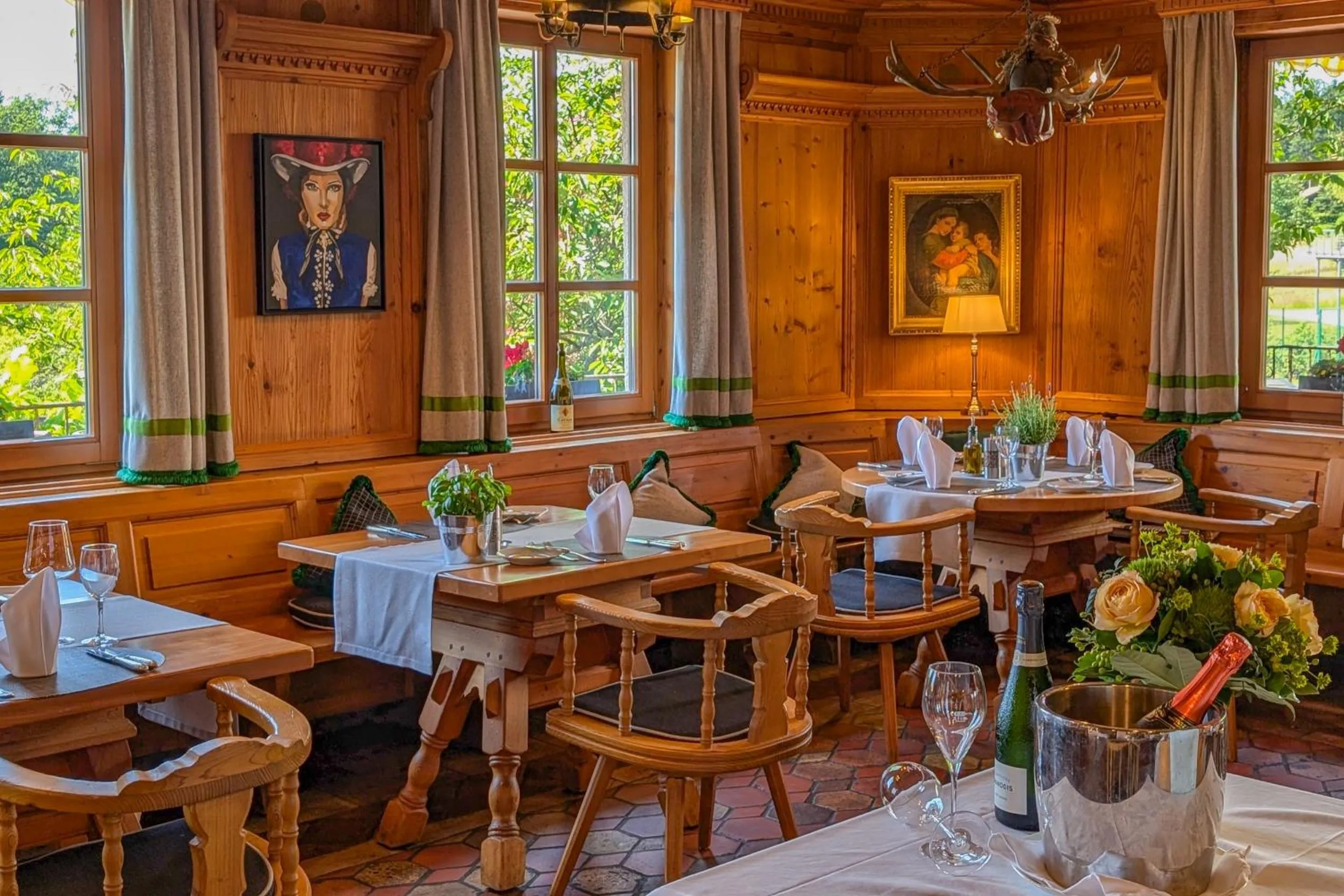 Restaurant/places to eat in Hotel Restaurant Vinothek LAMM
