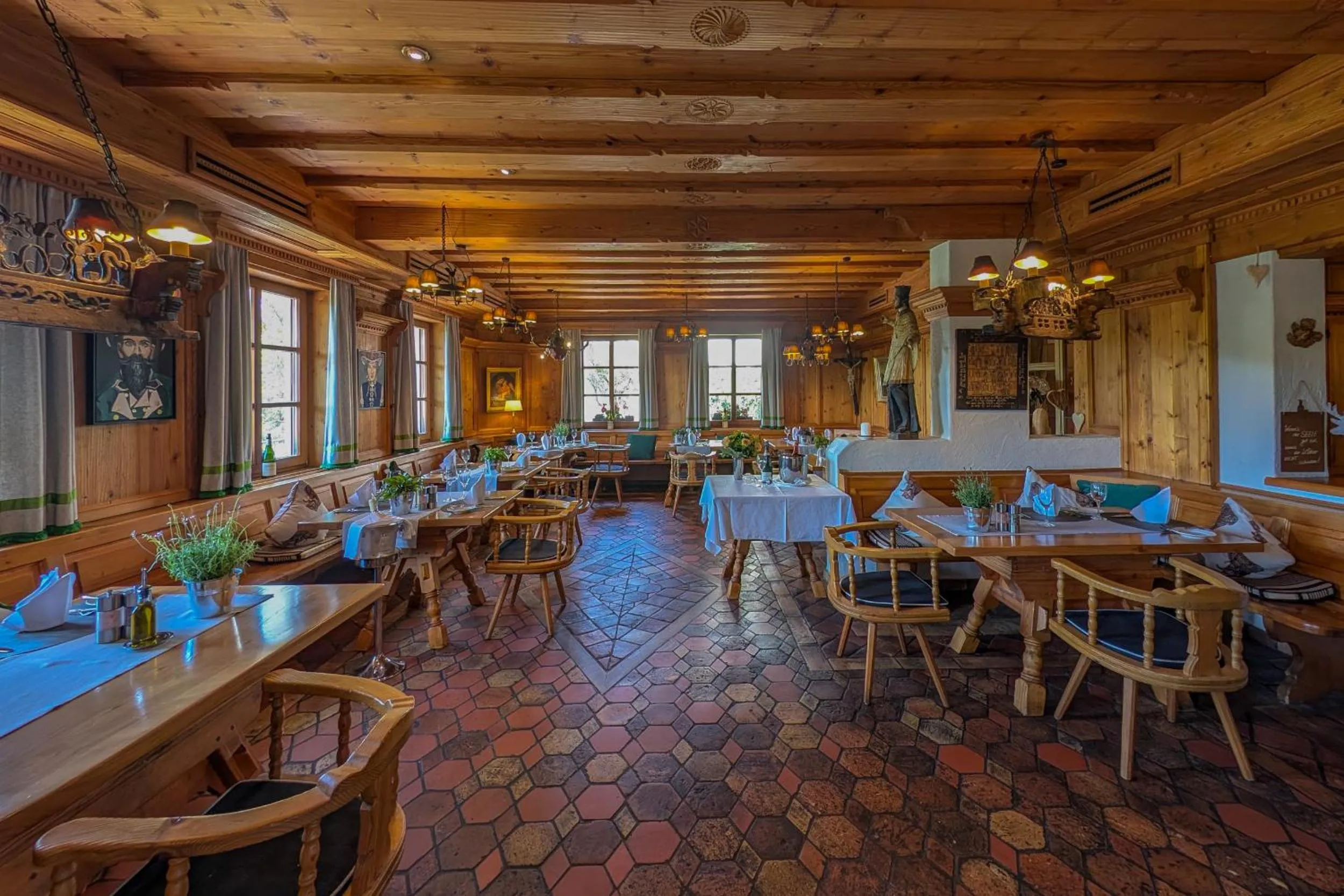 Restaurant/places to eat in Hotel Restaurant Vinothek LAMM