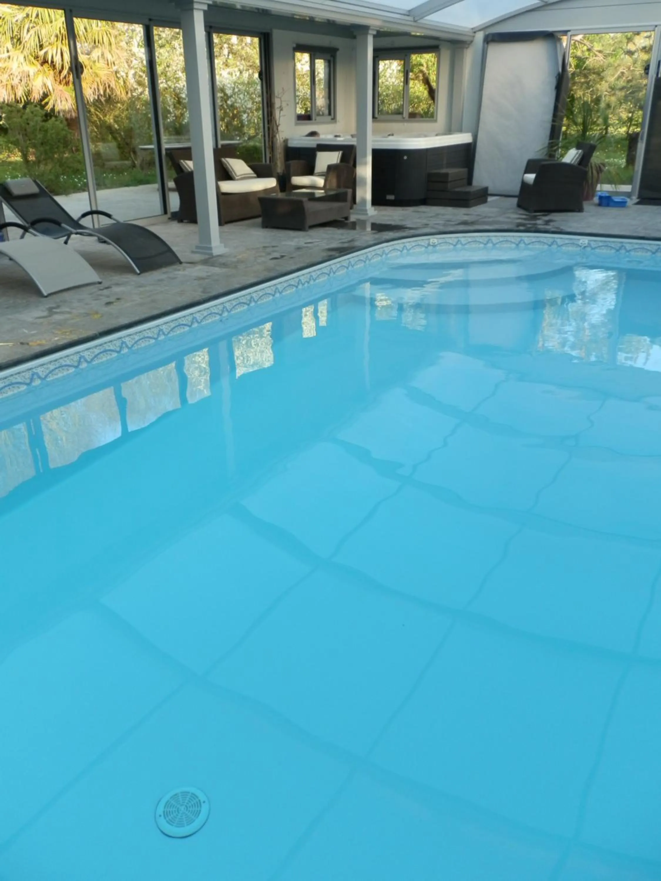 Swimming pool in Domaine De Meigne