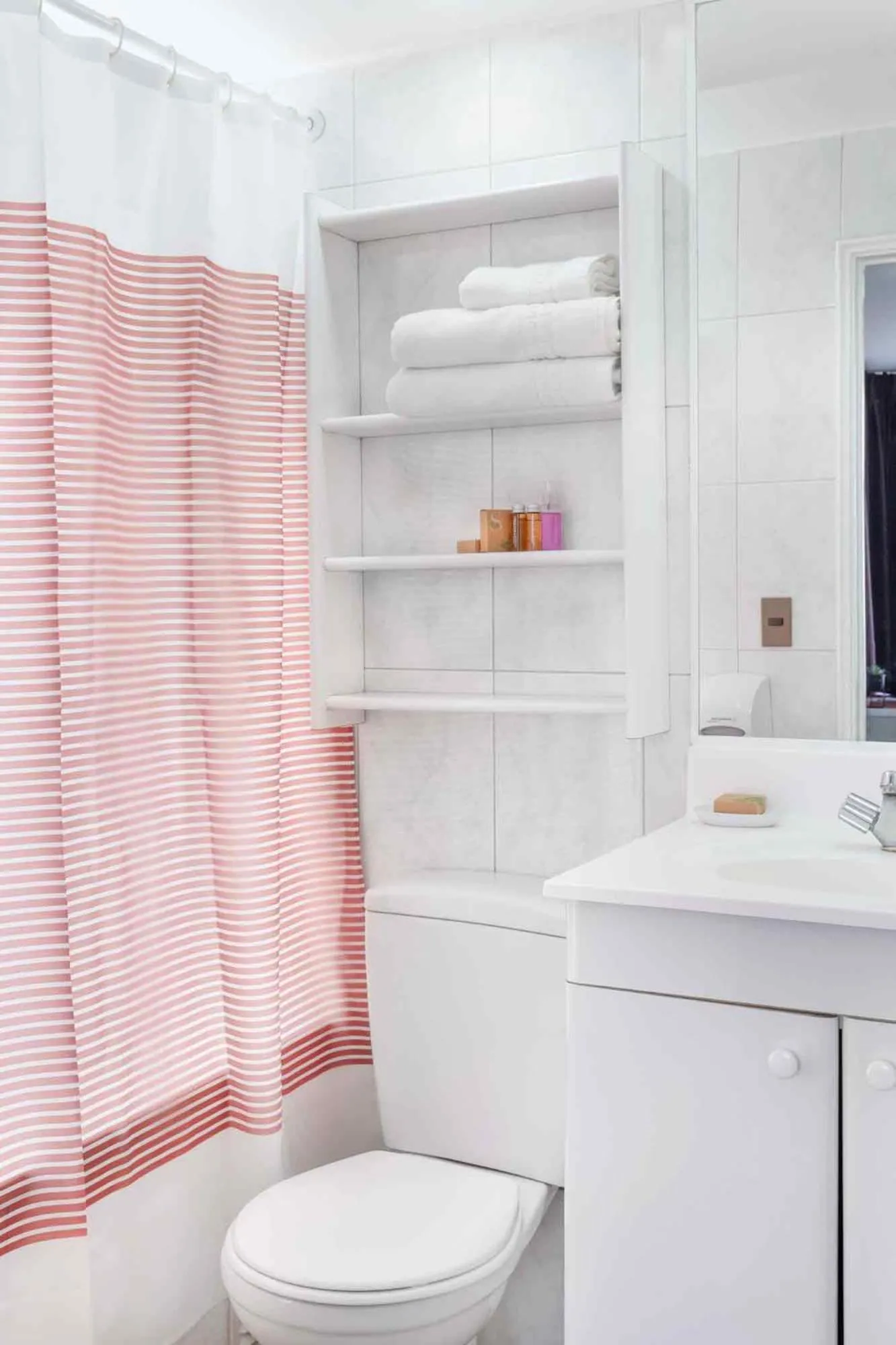 Bathroom in Santa Magdalena Apartments