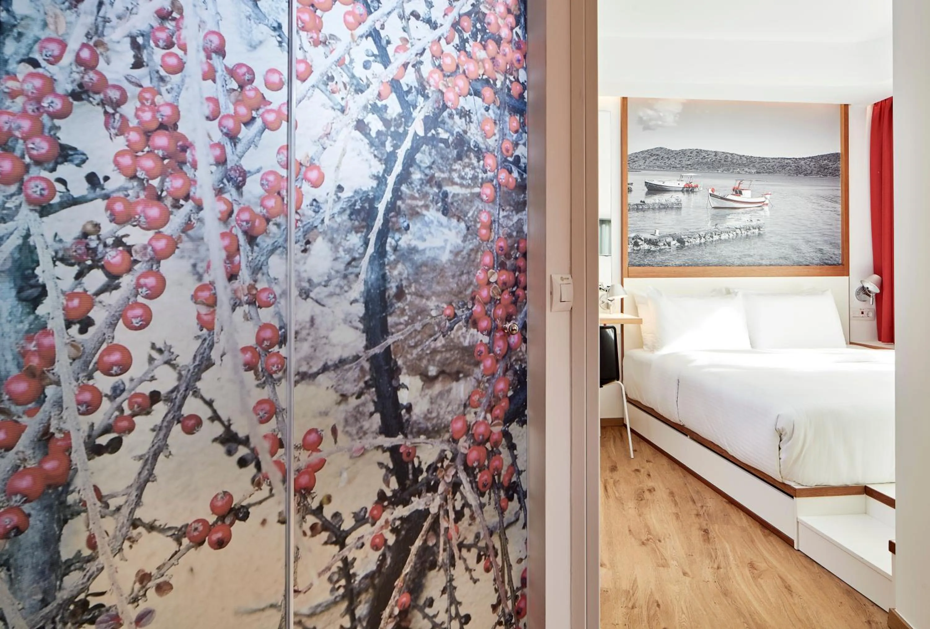 Bathroom, Bed in Olive Green Hotel