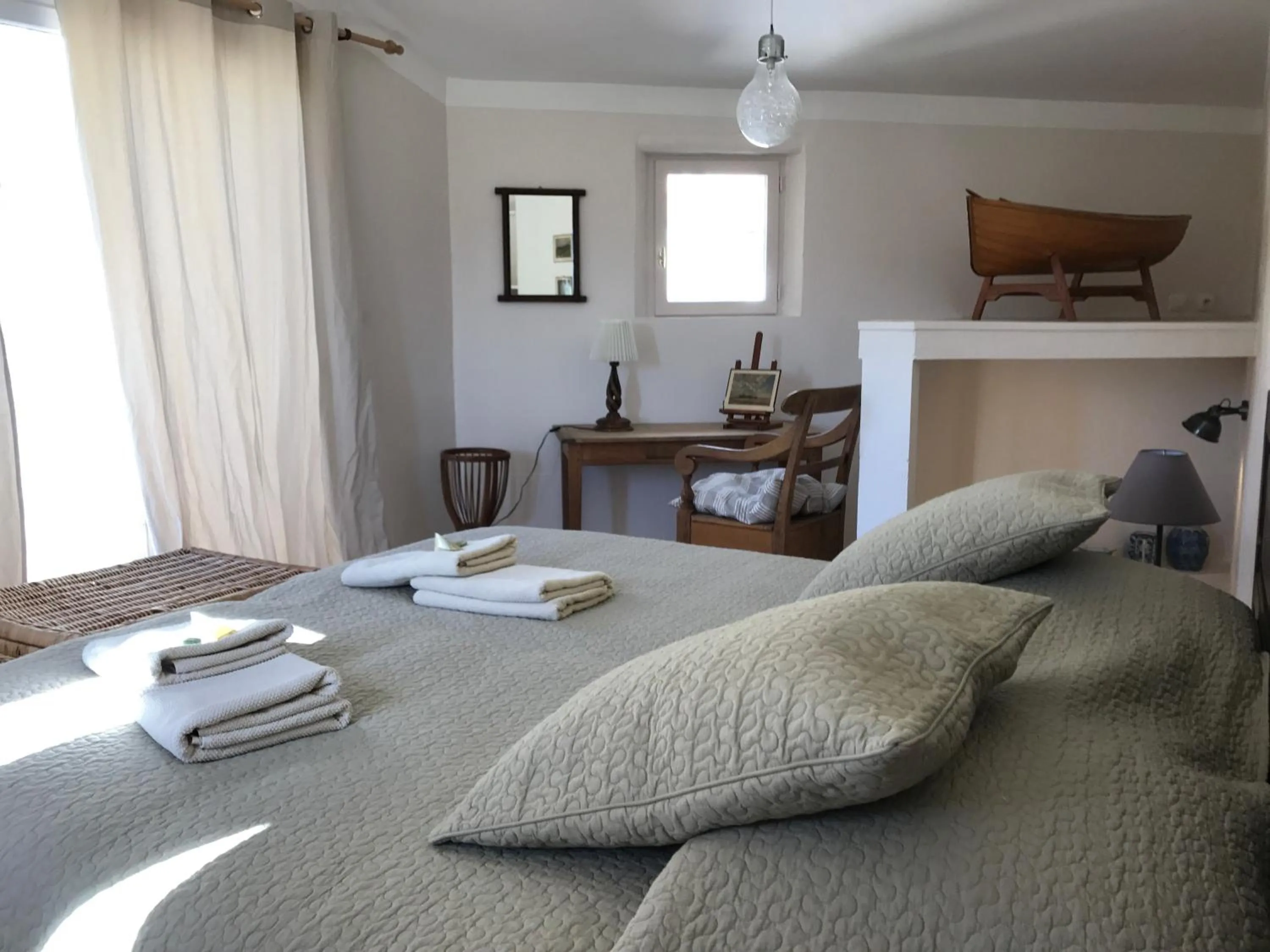 Bedroom, Bed in Hôtel Particulier des Lumières
