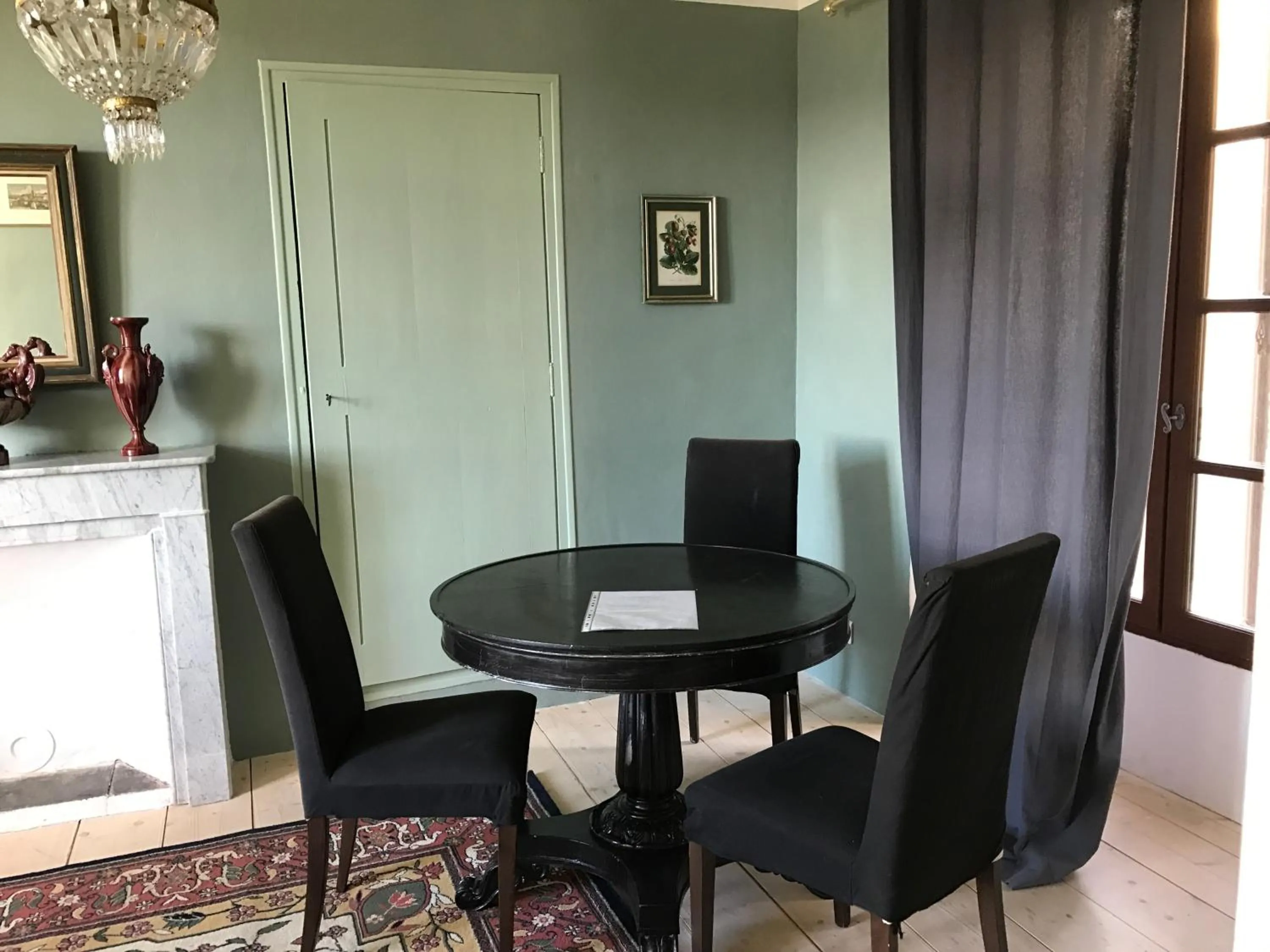 Seating area in Hôtel Particulier des Lumières