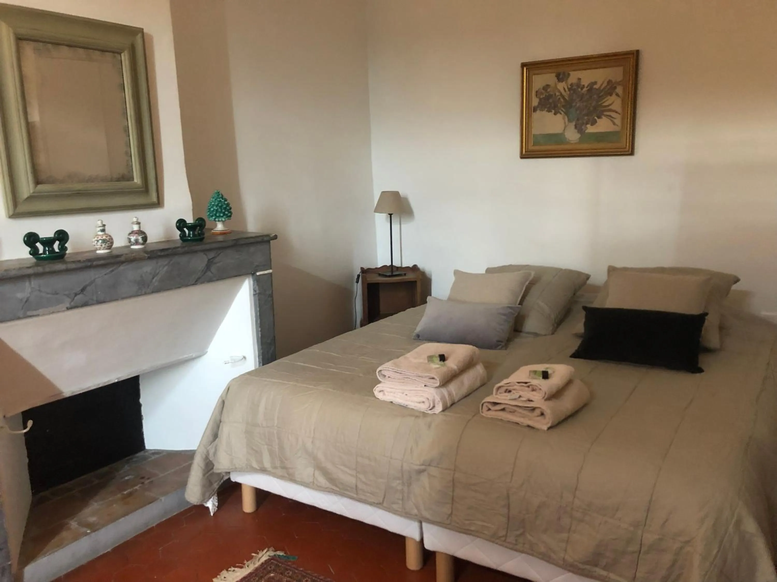 Bed in Hôtel Particulier des Lumières