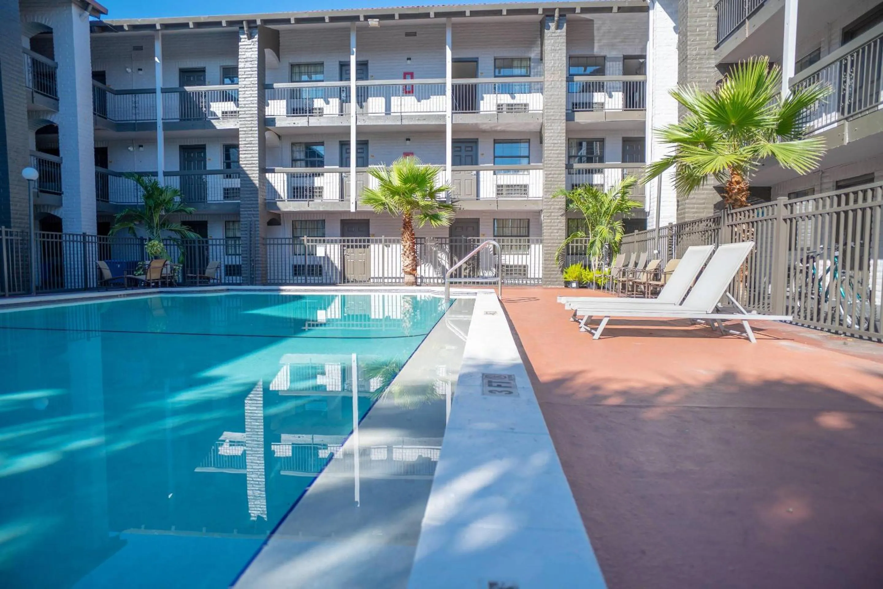 Swimming pool in Rodeway Inn Near Ybor City - Casino