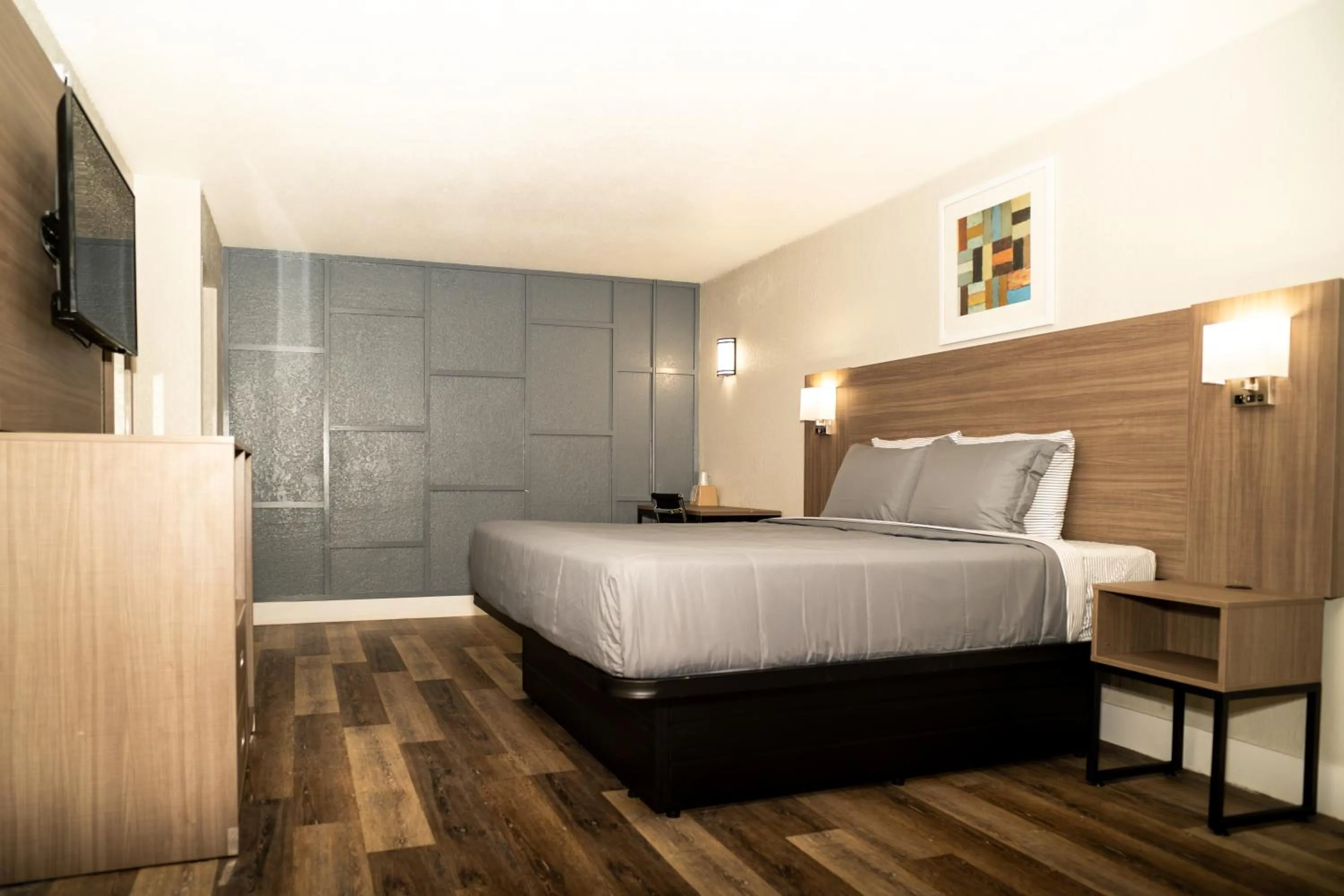 Bed in Rodeway Inn Near Ybor City - Casino