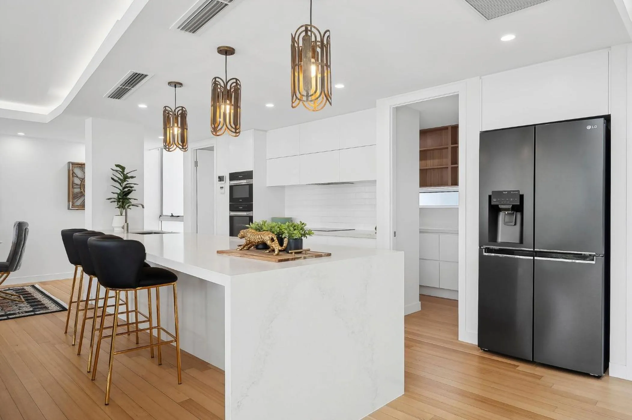 kitchen in Ramada By Wyndham Marcoola Beach