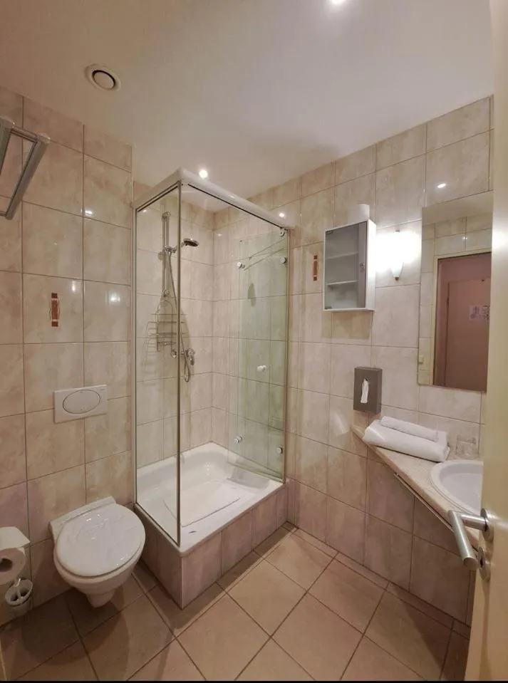 Bathroom in Mediterran Hotel Juwel