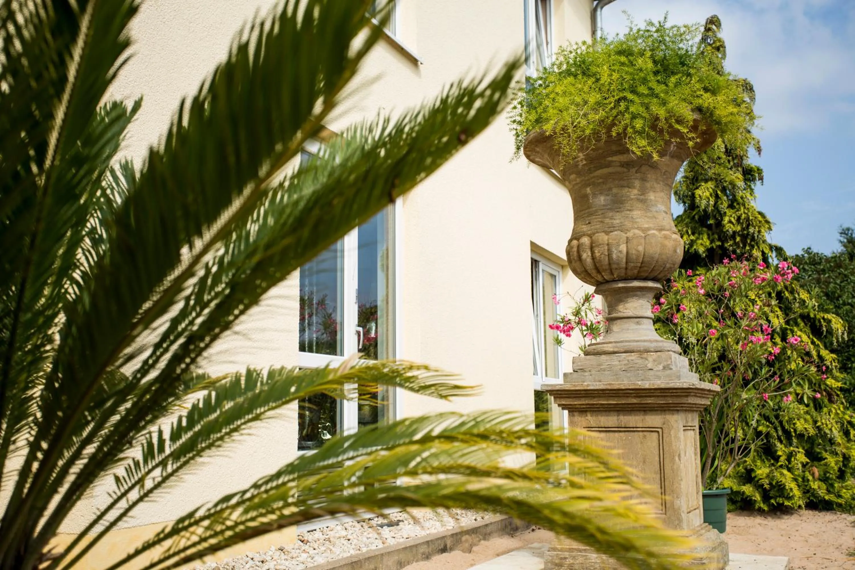 Facade/entrance in Mediterran Hotel Juwel