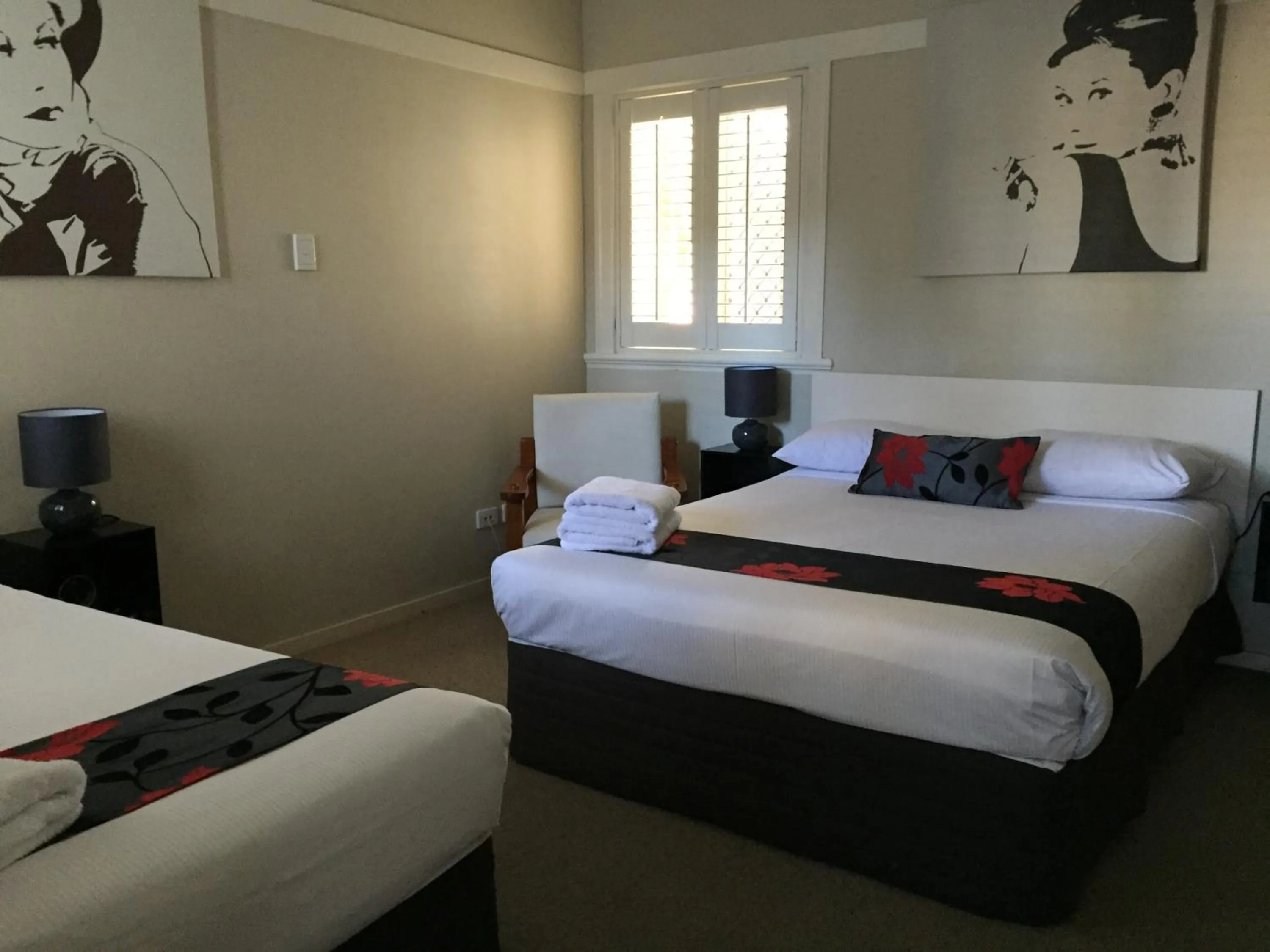 Photo of the whole room, Bed in Brisbane Street Studios