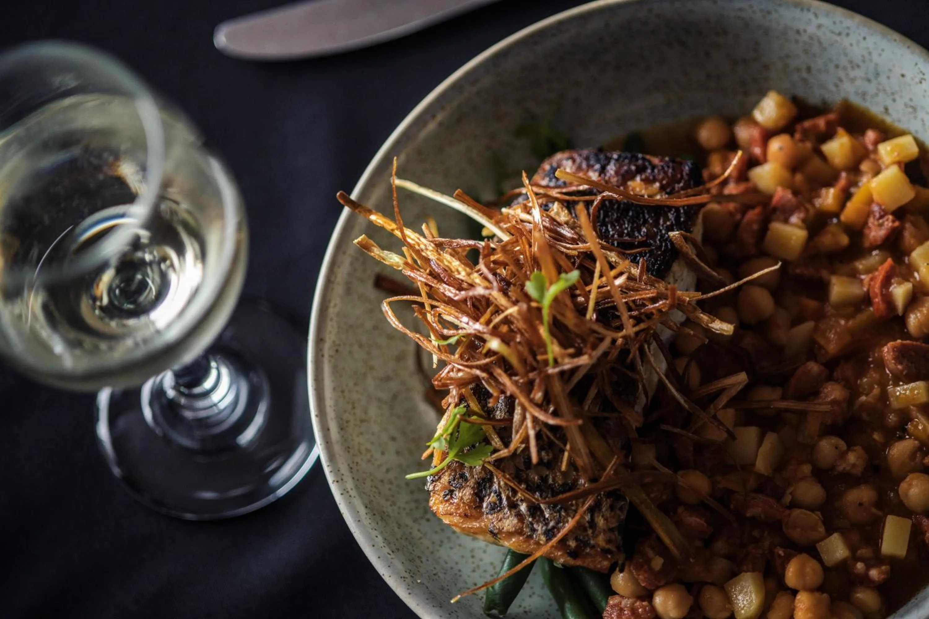 Food and drinks in Hospitality Esperance SureStay Collection by Best Western