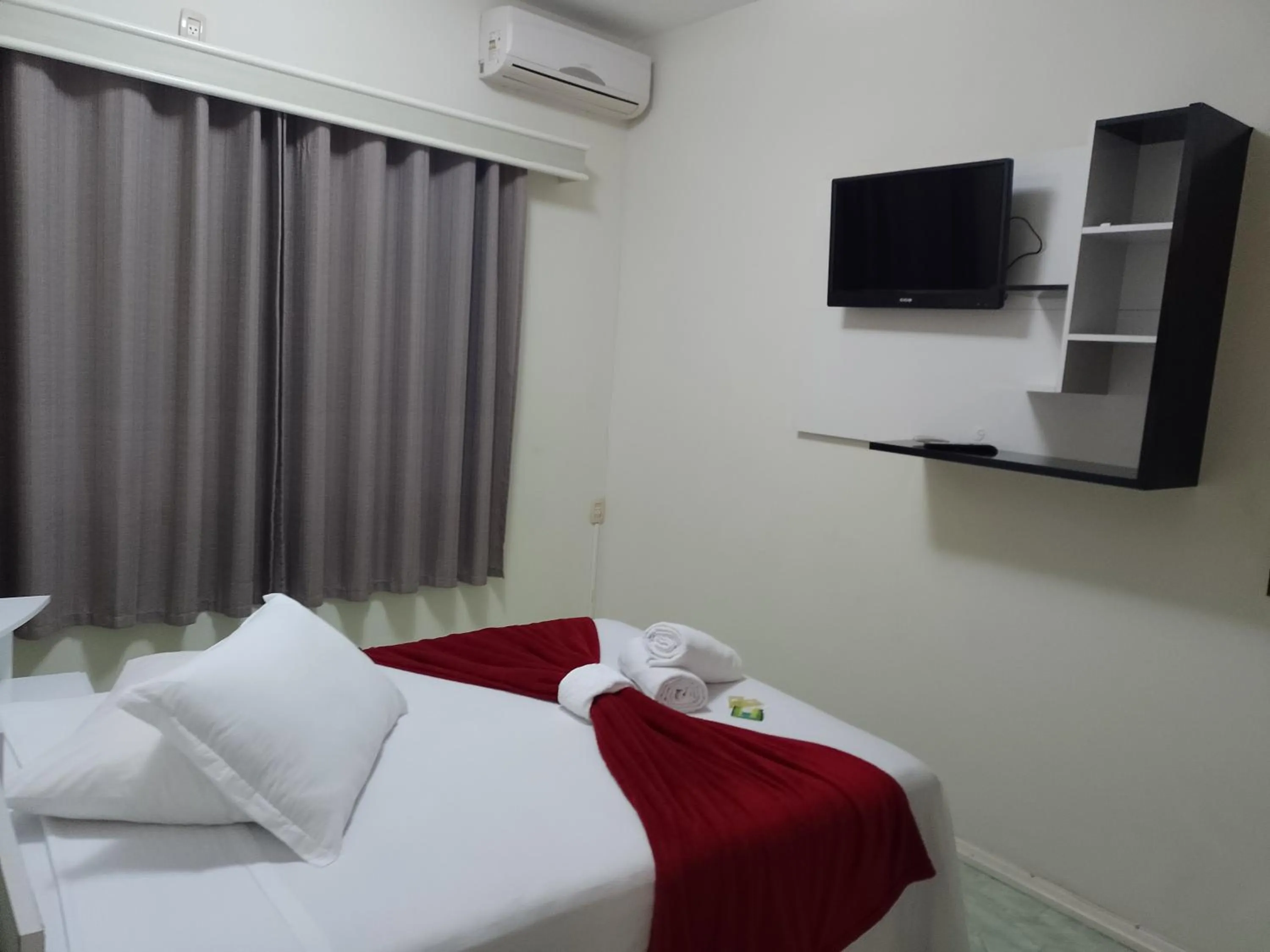 Photo of the whole room in Pousada Oliveira