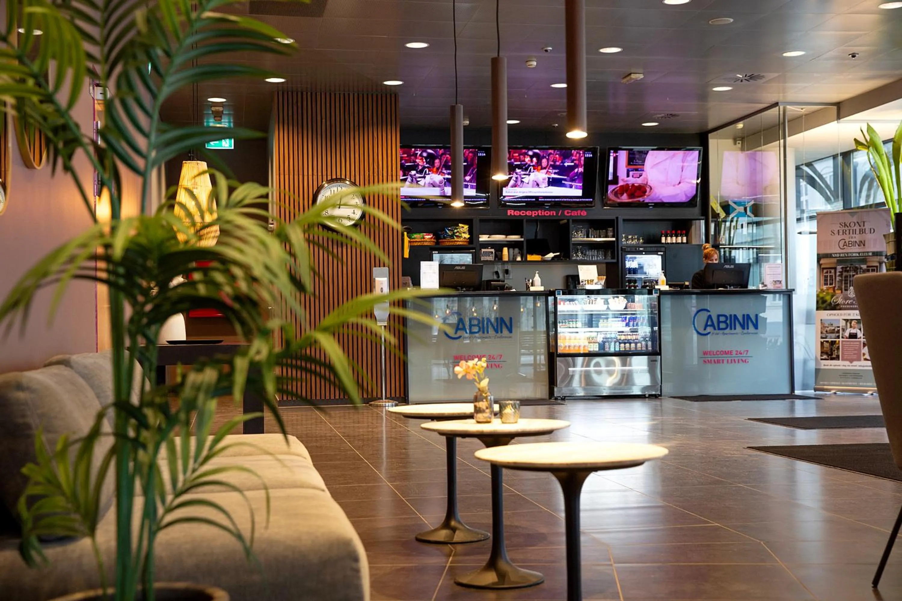 Lobby or reception in Cabinn Aalborg