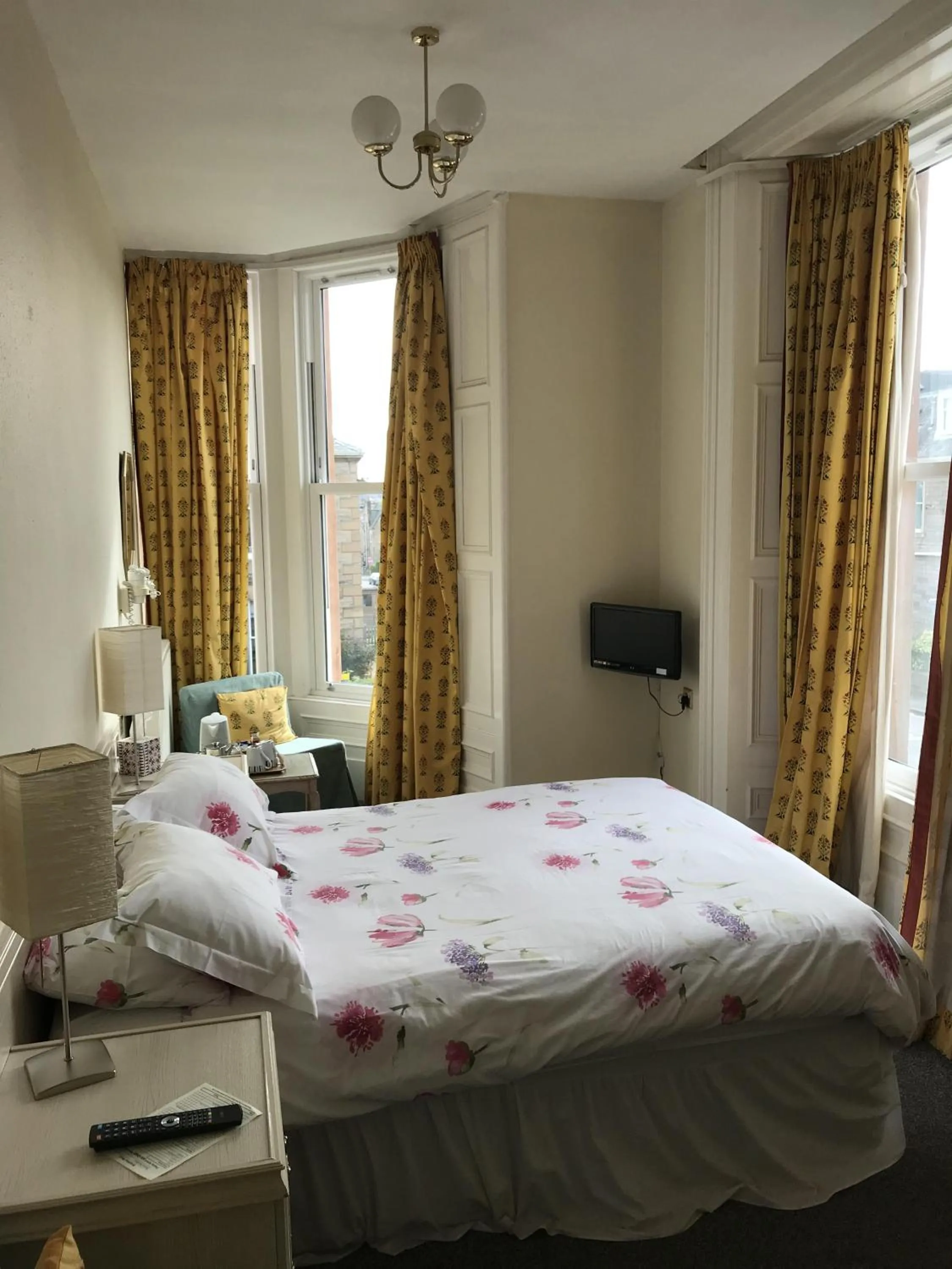 Bedroom, Bed in Dorstan House