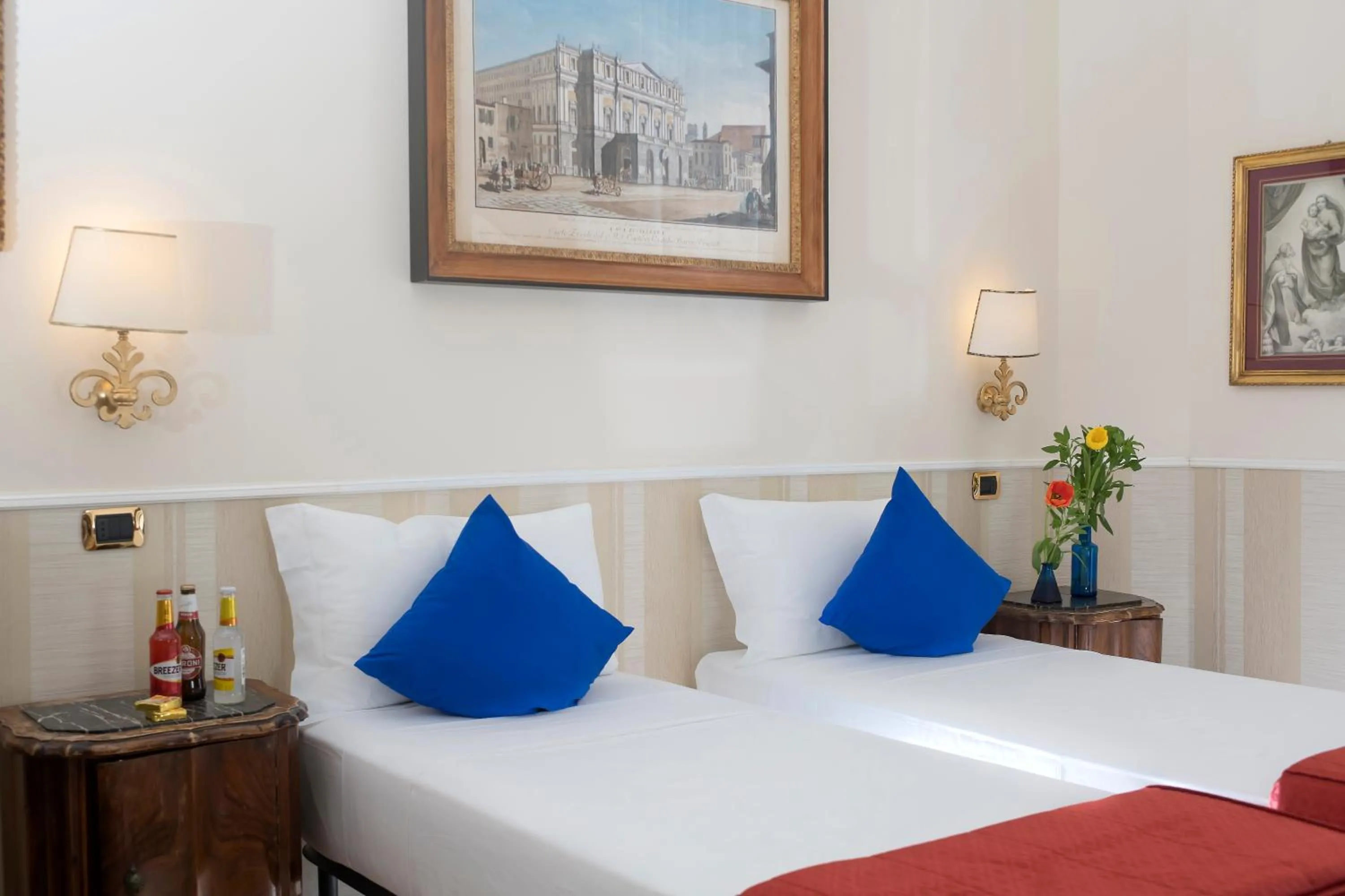 Bed in Budget Rooms Des Arts