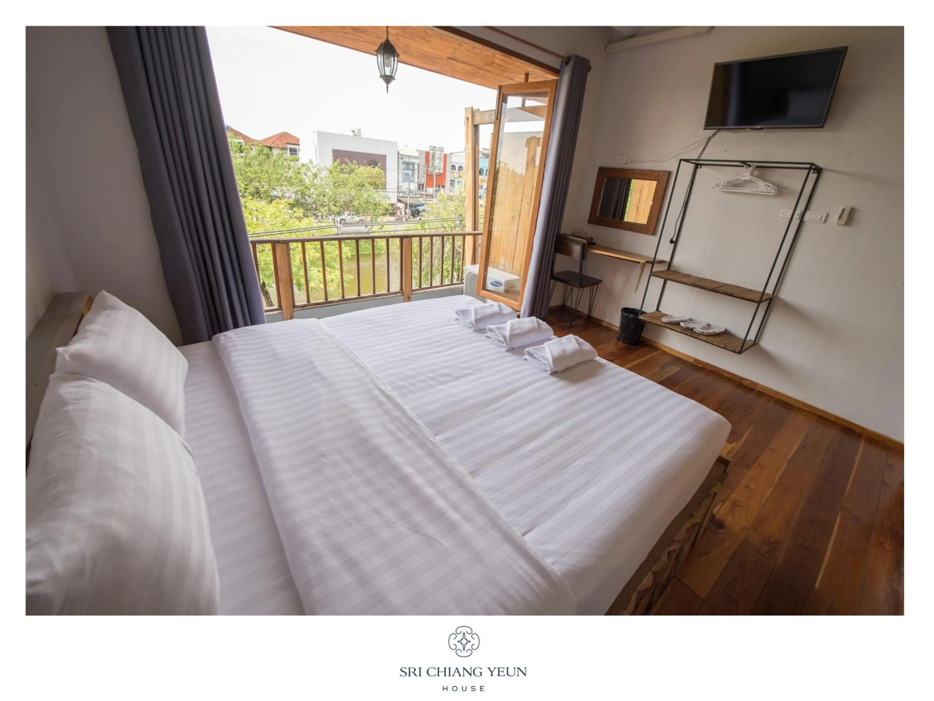 Balcony/Terrace, Bed in Sri Chiang Yeun House