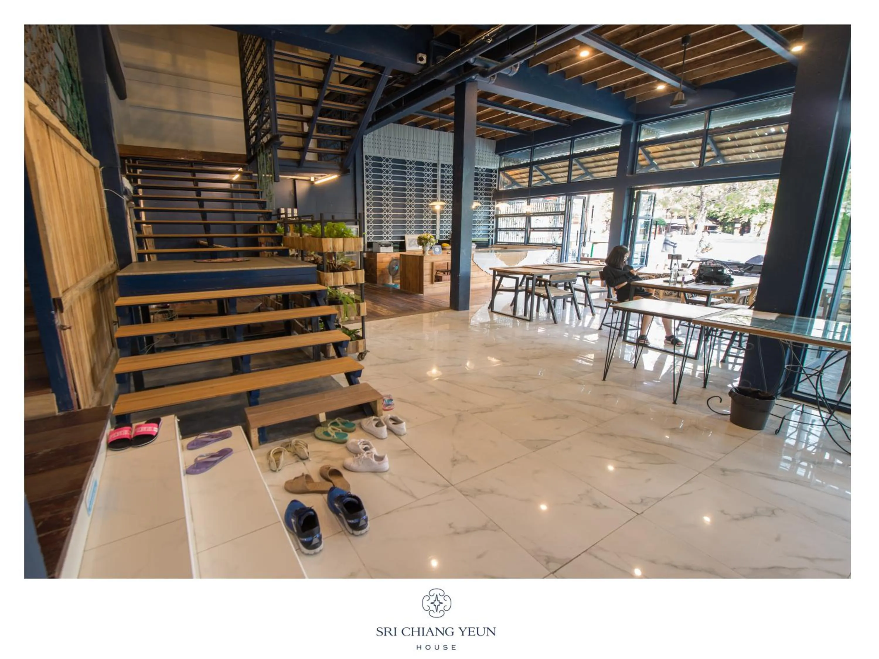 Restaurant/places to eat in Sri Chiang Yeun House