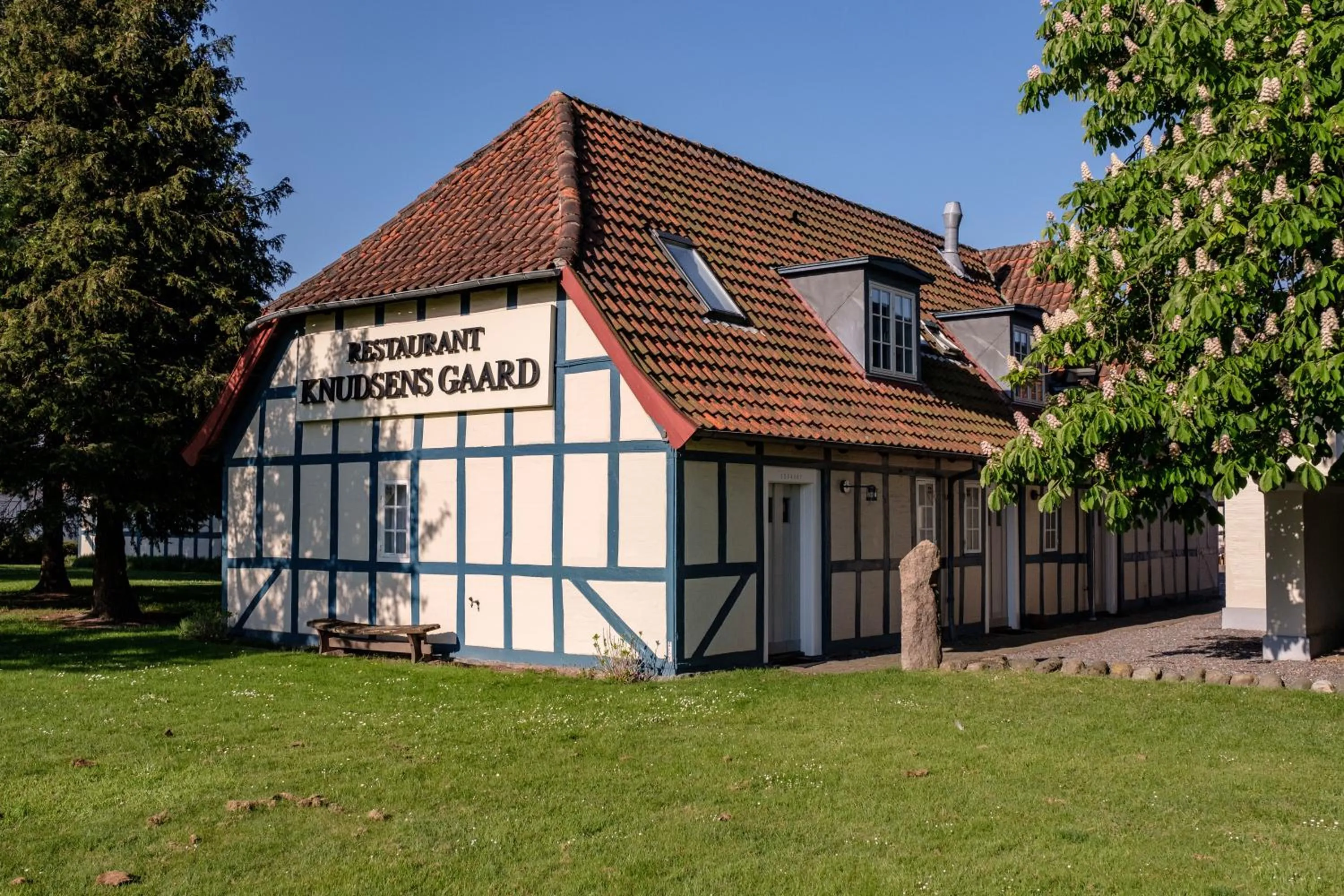 Property building in Hotel Knudsens Gaard