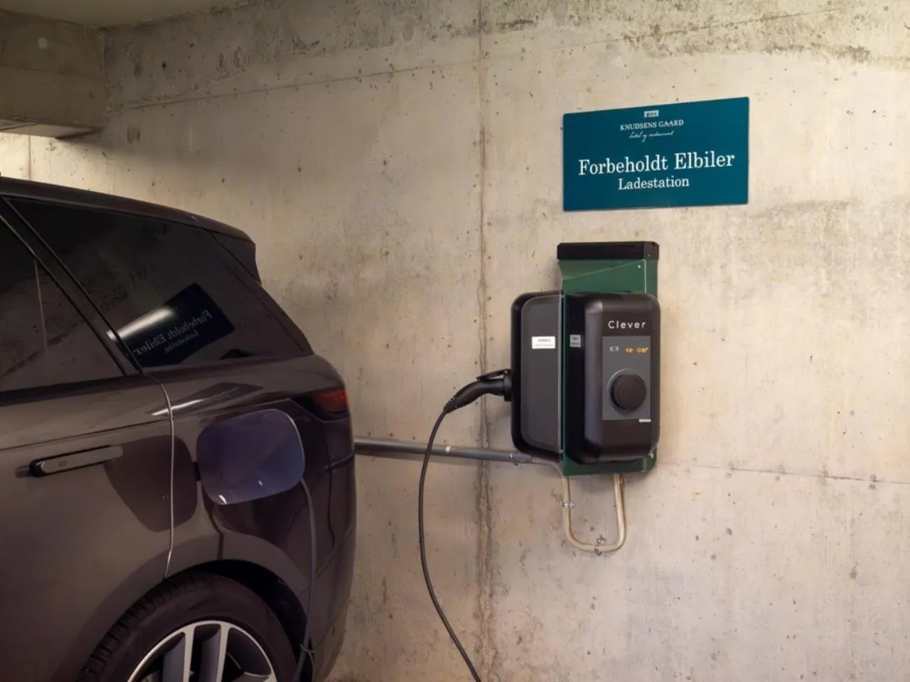 Parking in Hotel Knudsens Gaard