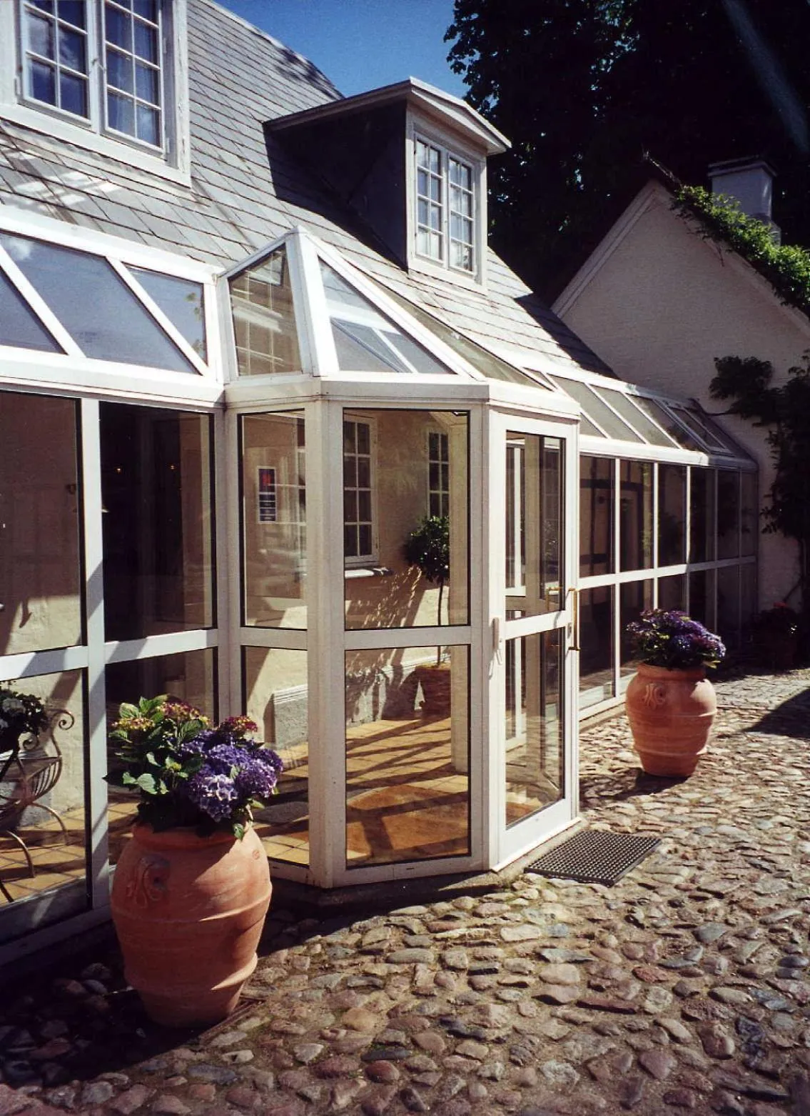 Facade/entrance in Hotel Knudsens Gaard