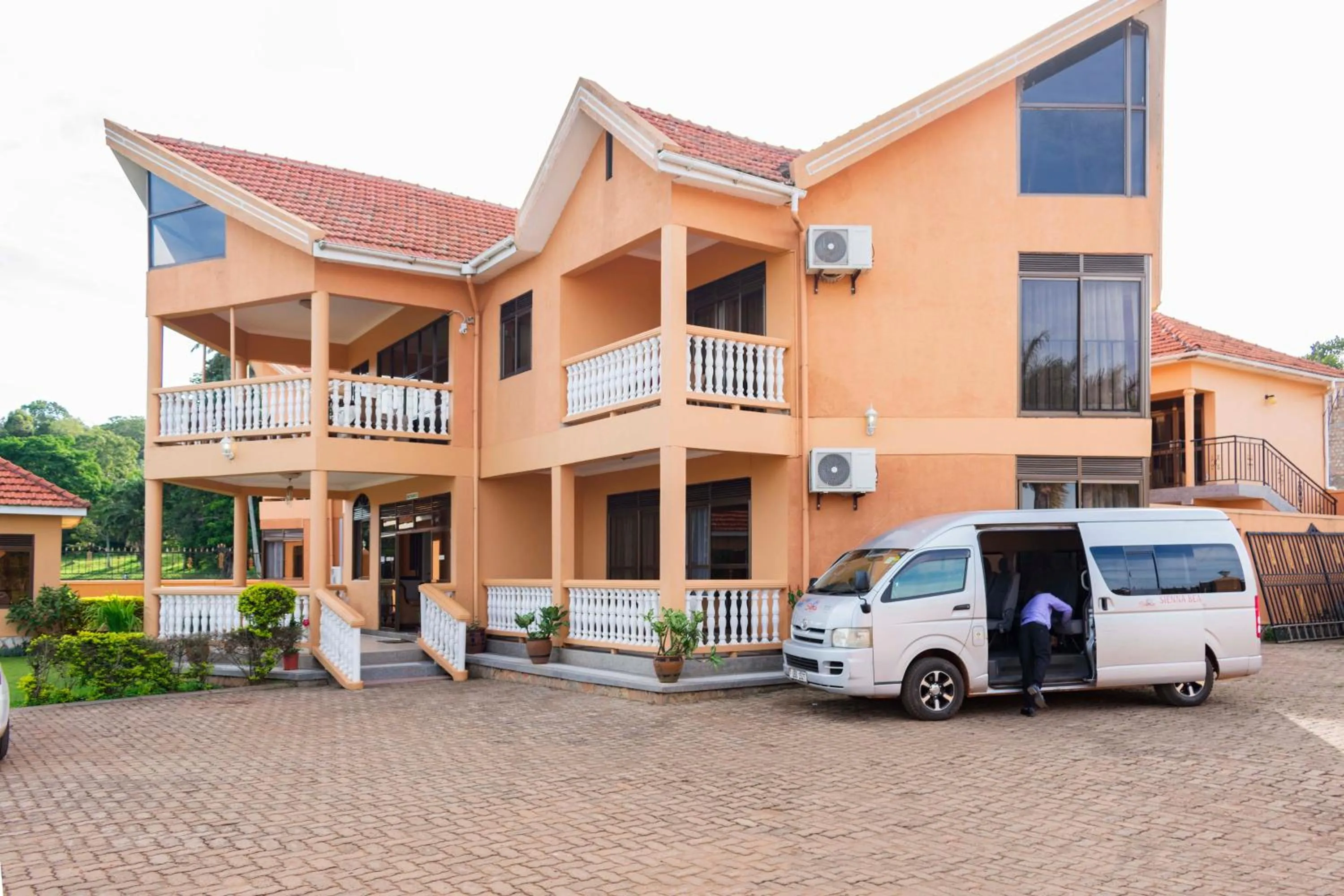 Property building in Sienna Beach Hotel Entebbe