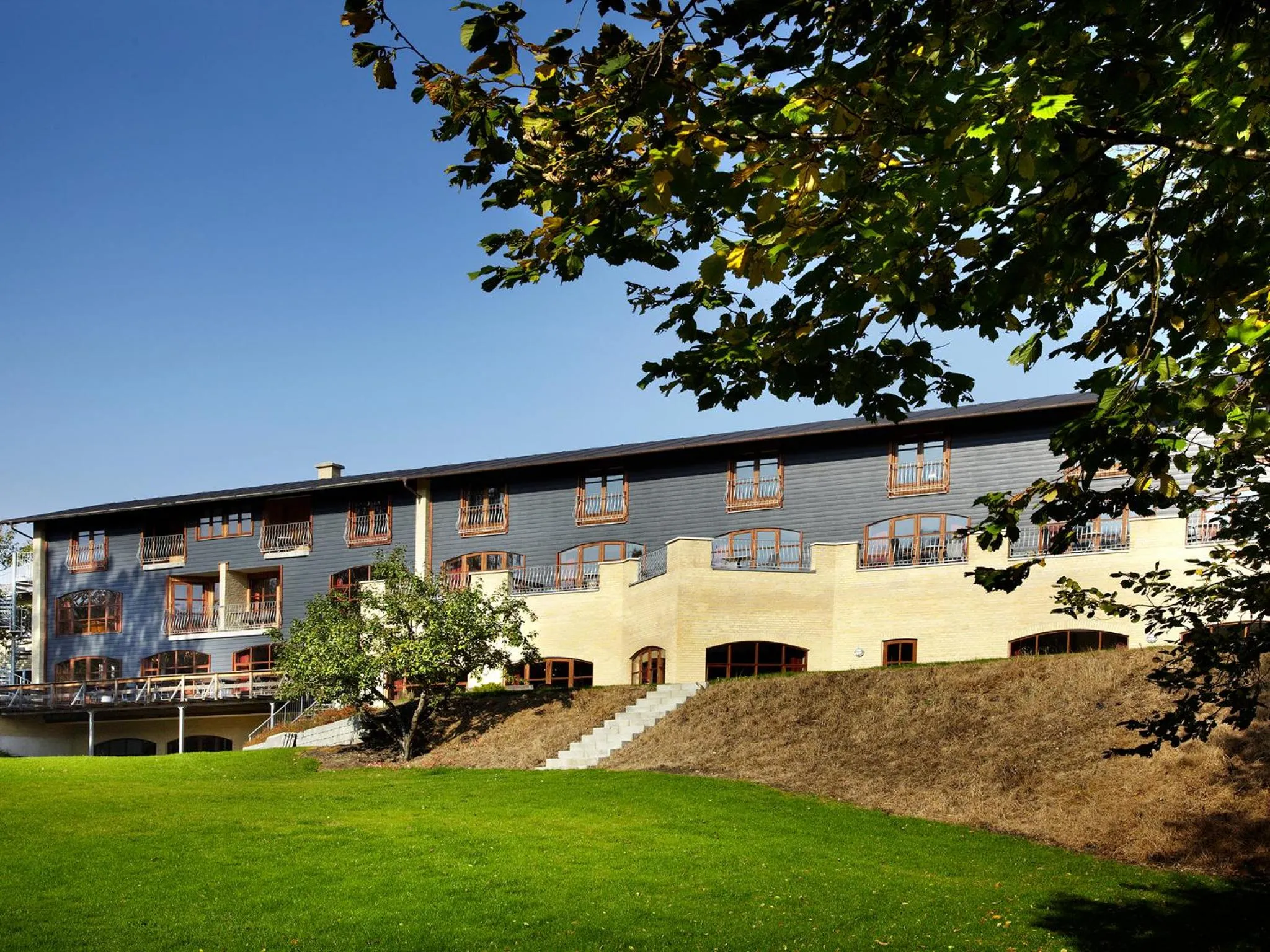 Property building in Hotel Amerika