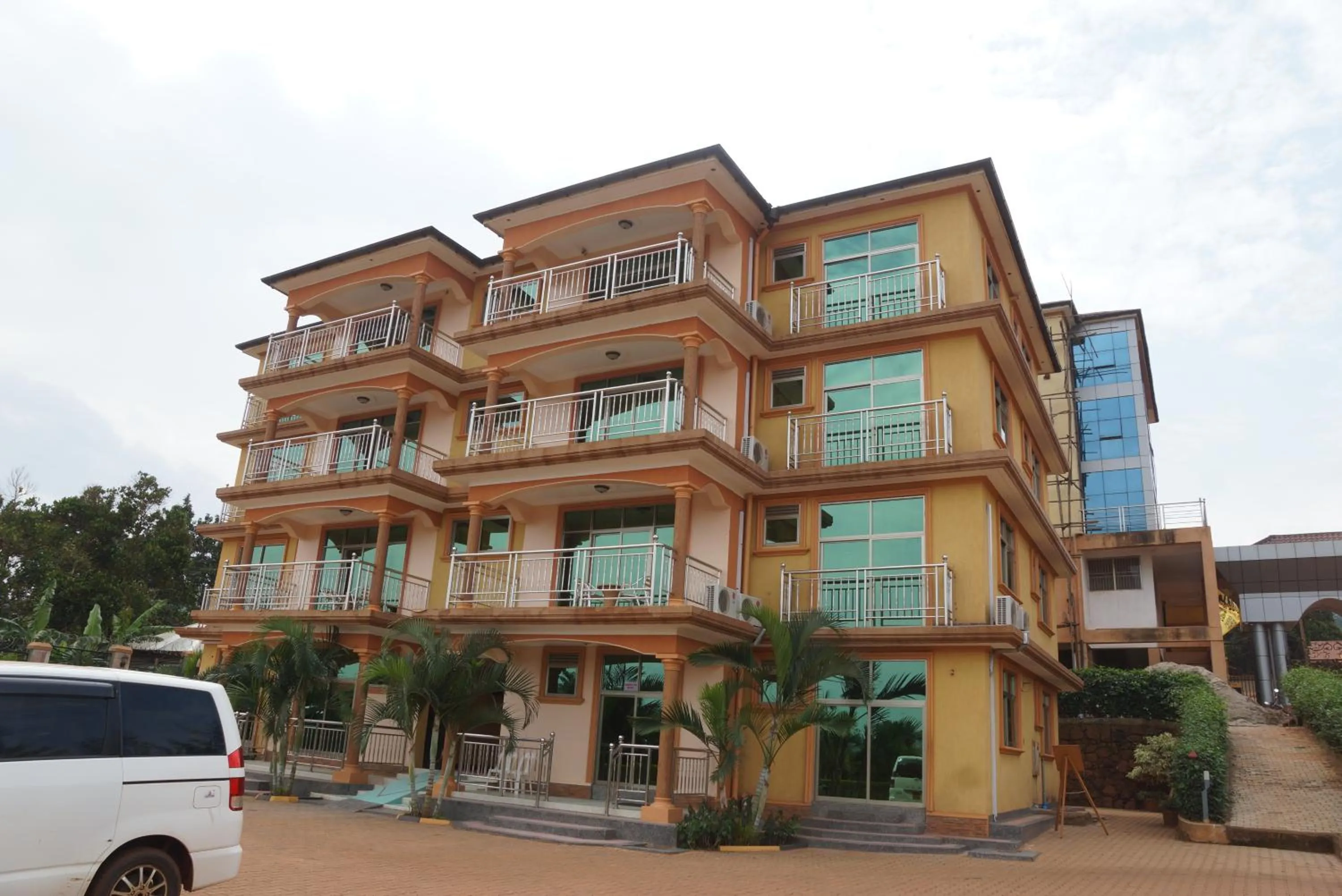 Day in Nican Resort Hotel Seguku Entebbe