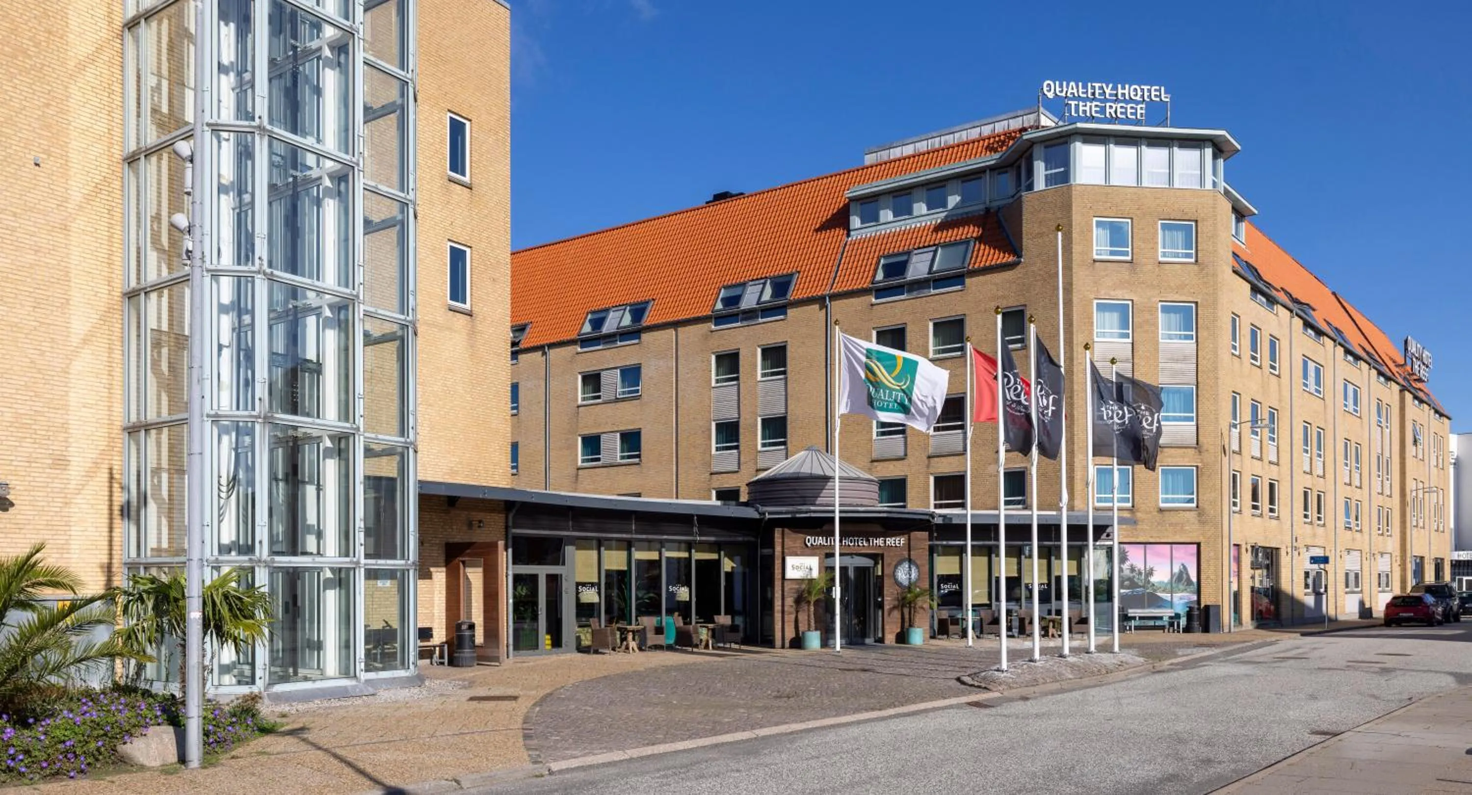 Property building in Quality Hotel The Reef