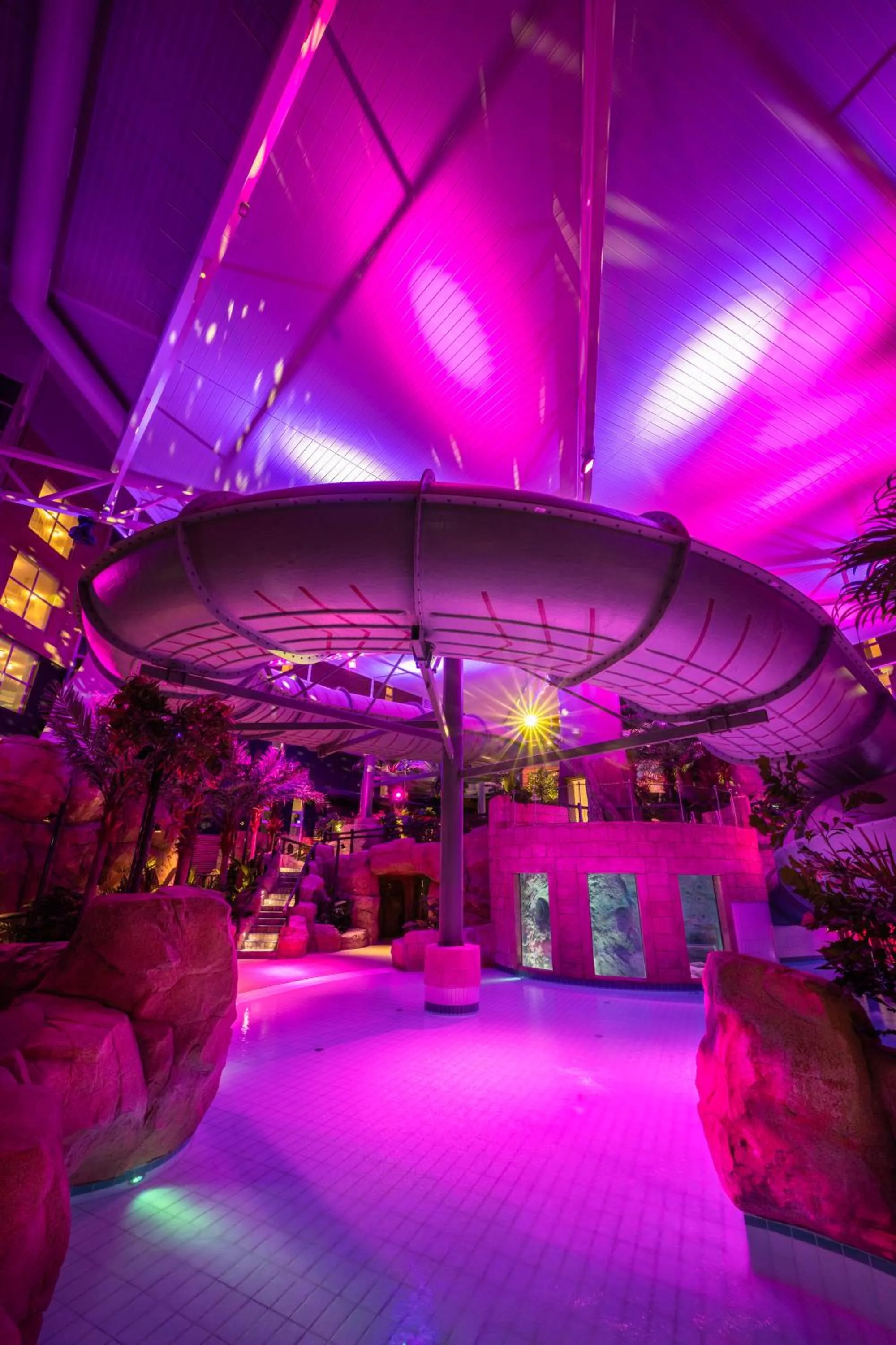 Swimming pool in Quality Hotel The Reef