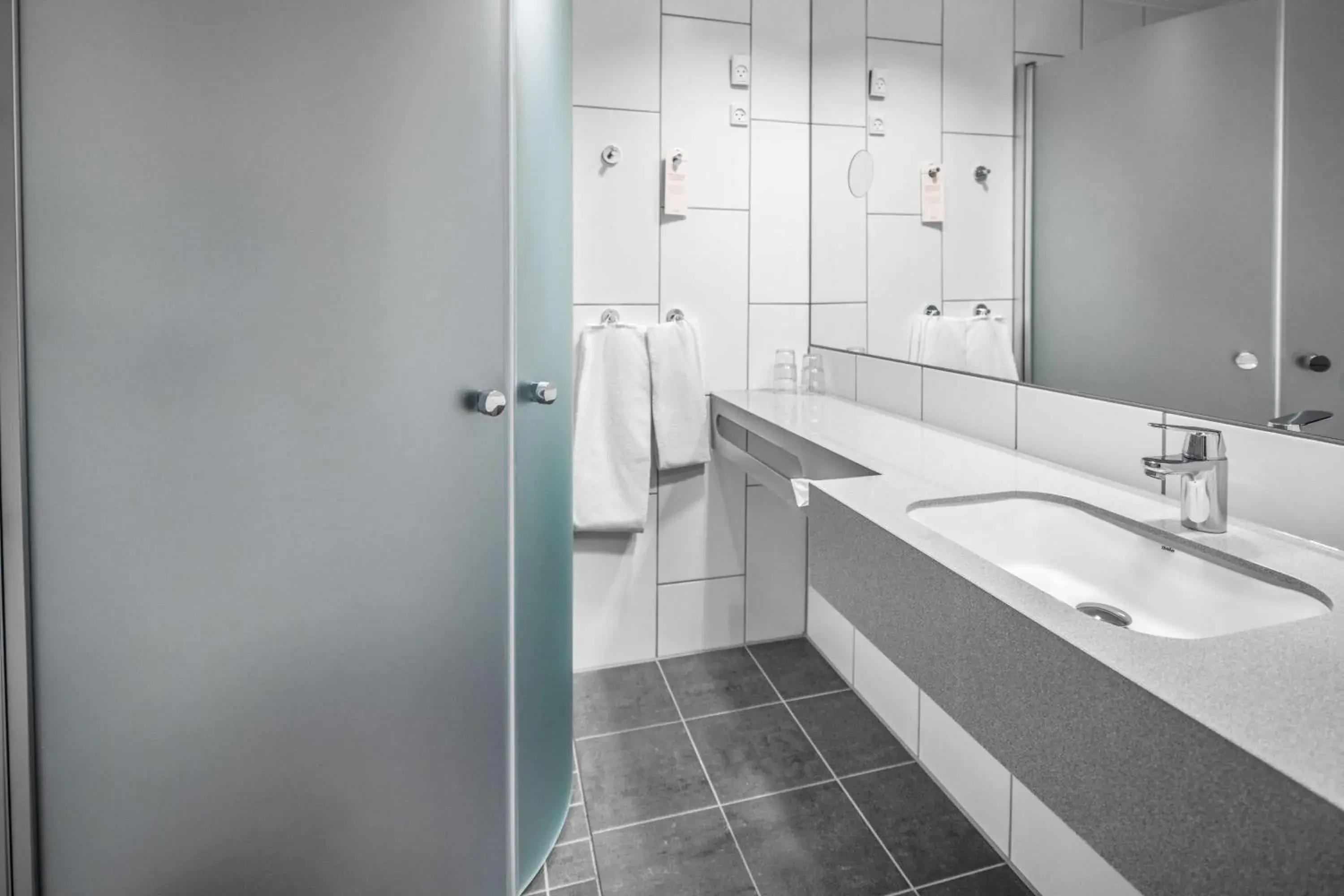 Compact Double - single occupancy in Quality Hotel The Reef Compact Double - single occupancy in Quality Hotel The Reef