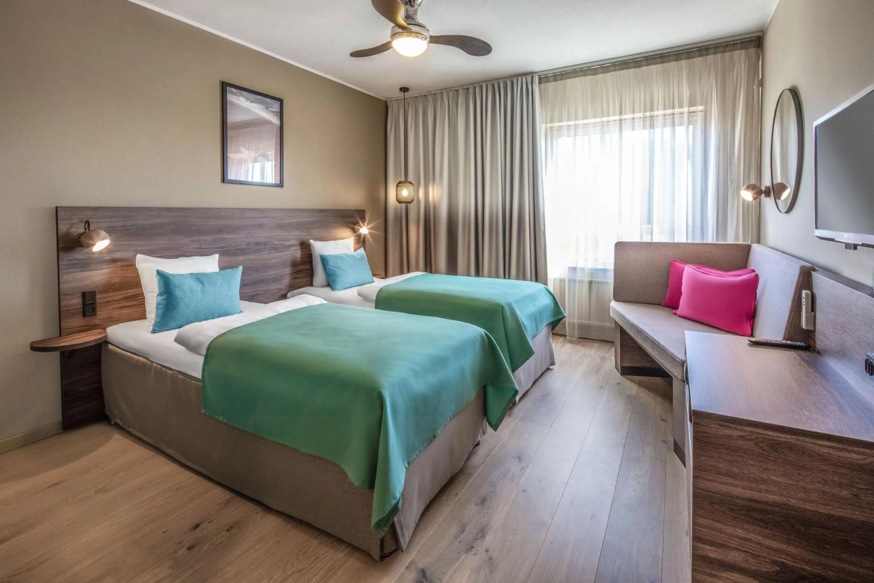 Photo of the whole room, Bed in Quality Hotel The Reef