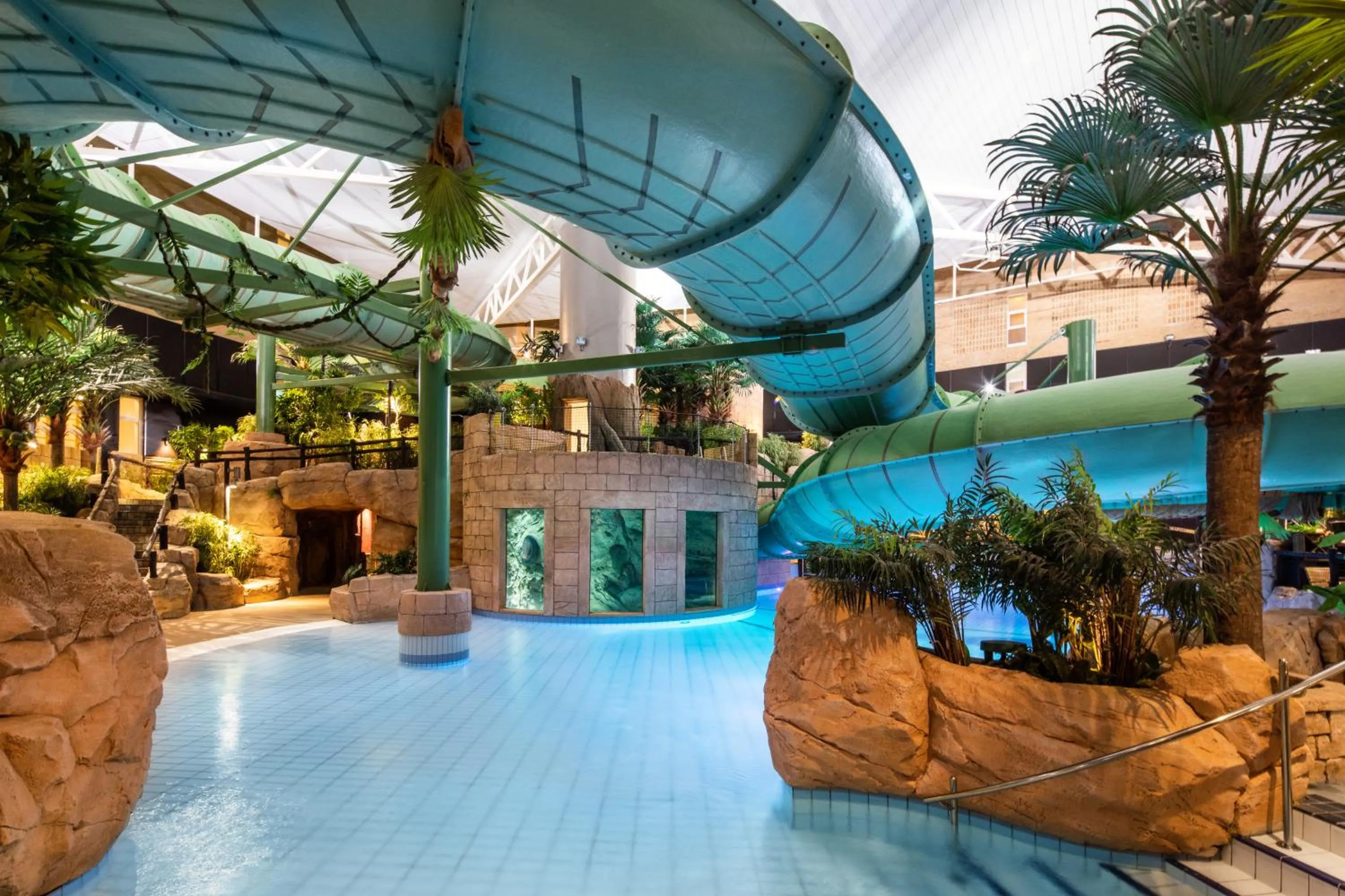 Swimming pool in Quality Hotel The Reef