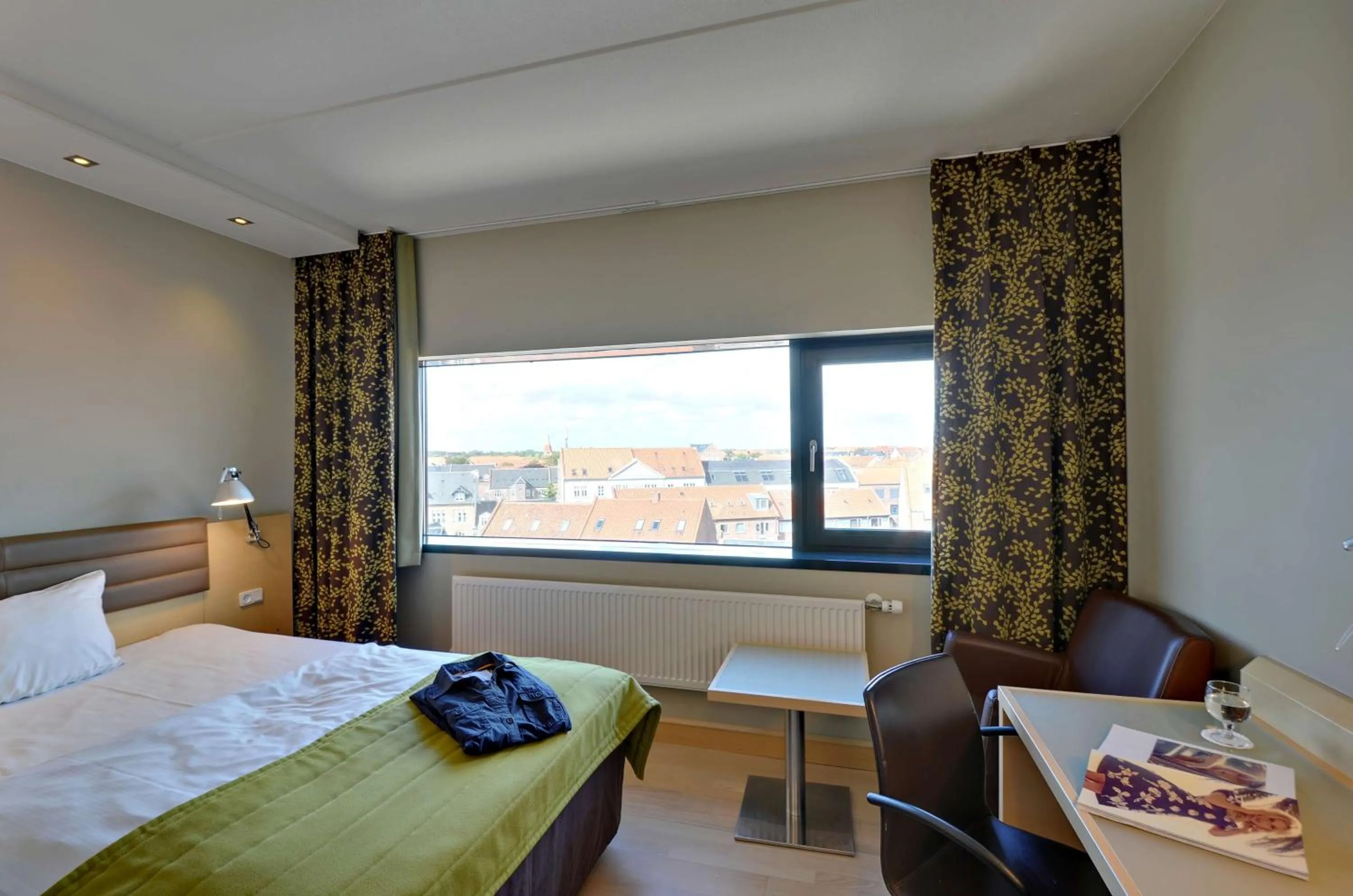 Bedroom, Bed in Scandic Olympic