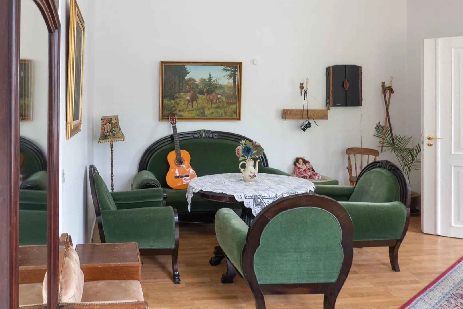 Lounge or bar in Fredensborg Vandrerhjem, i Kongens baghave