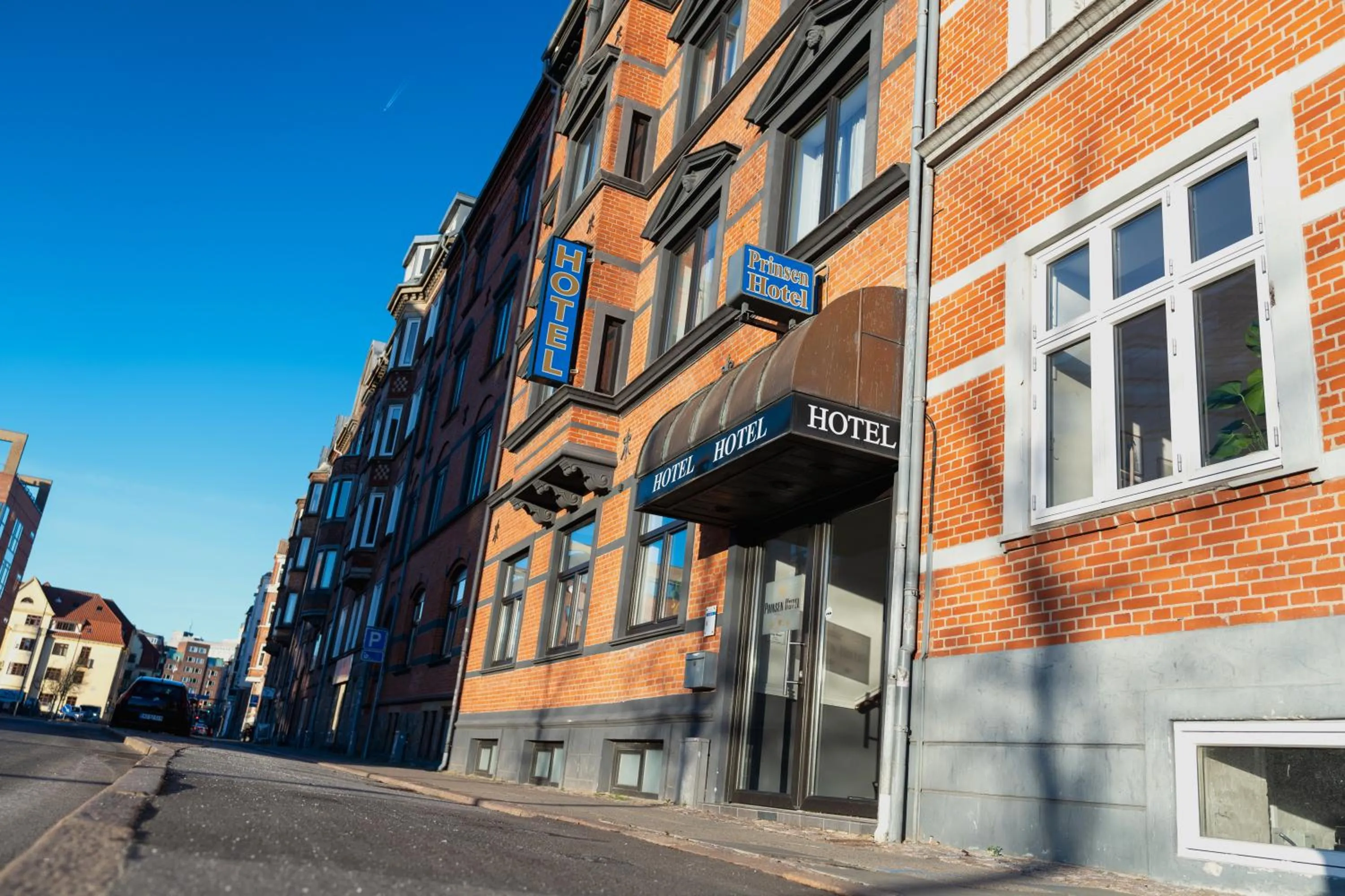 Property building in Prinsen Hotel