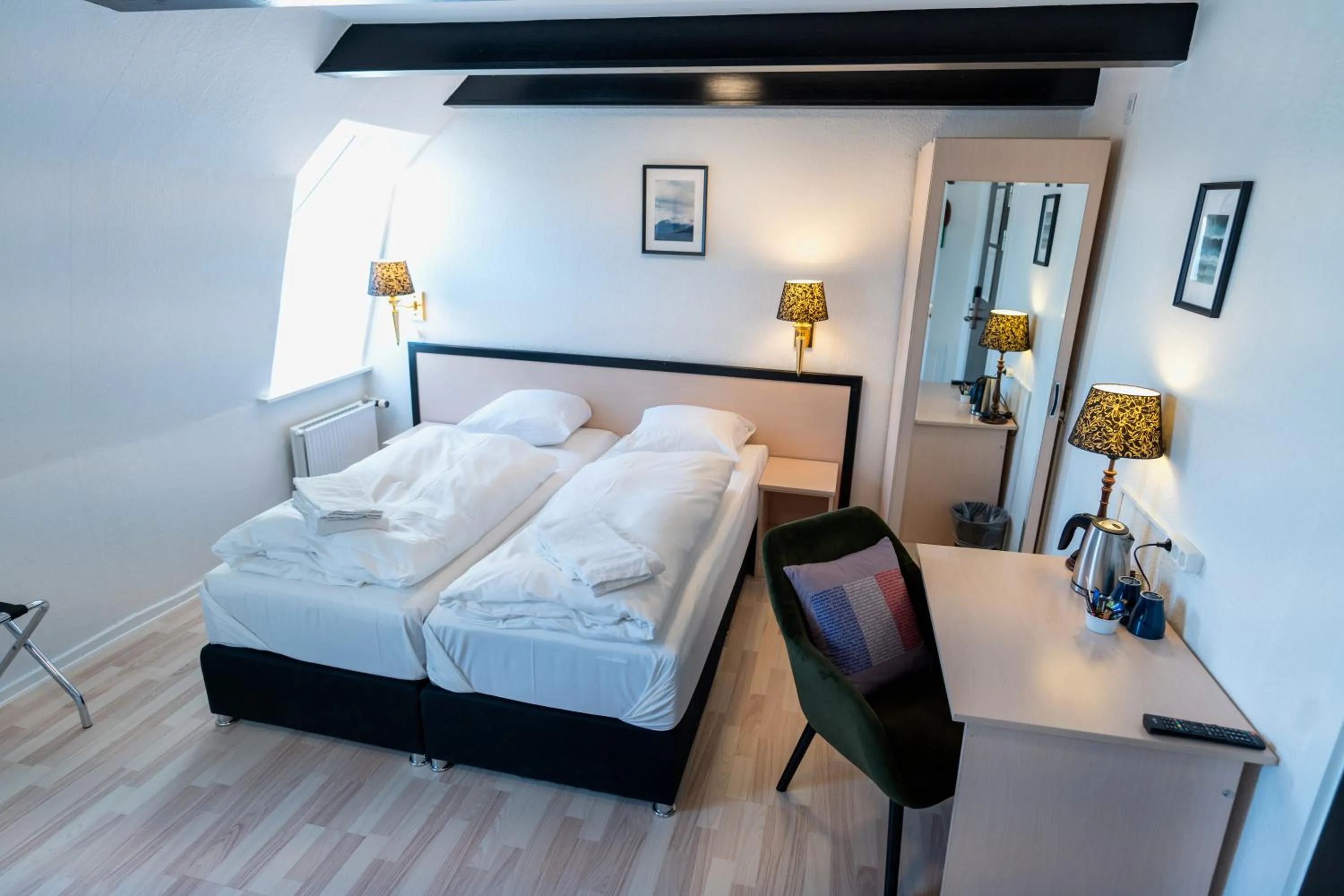 Bedroom, Bed in Prinsen Hotel