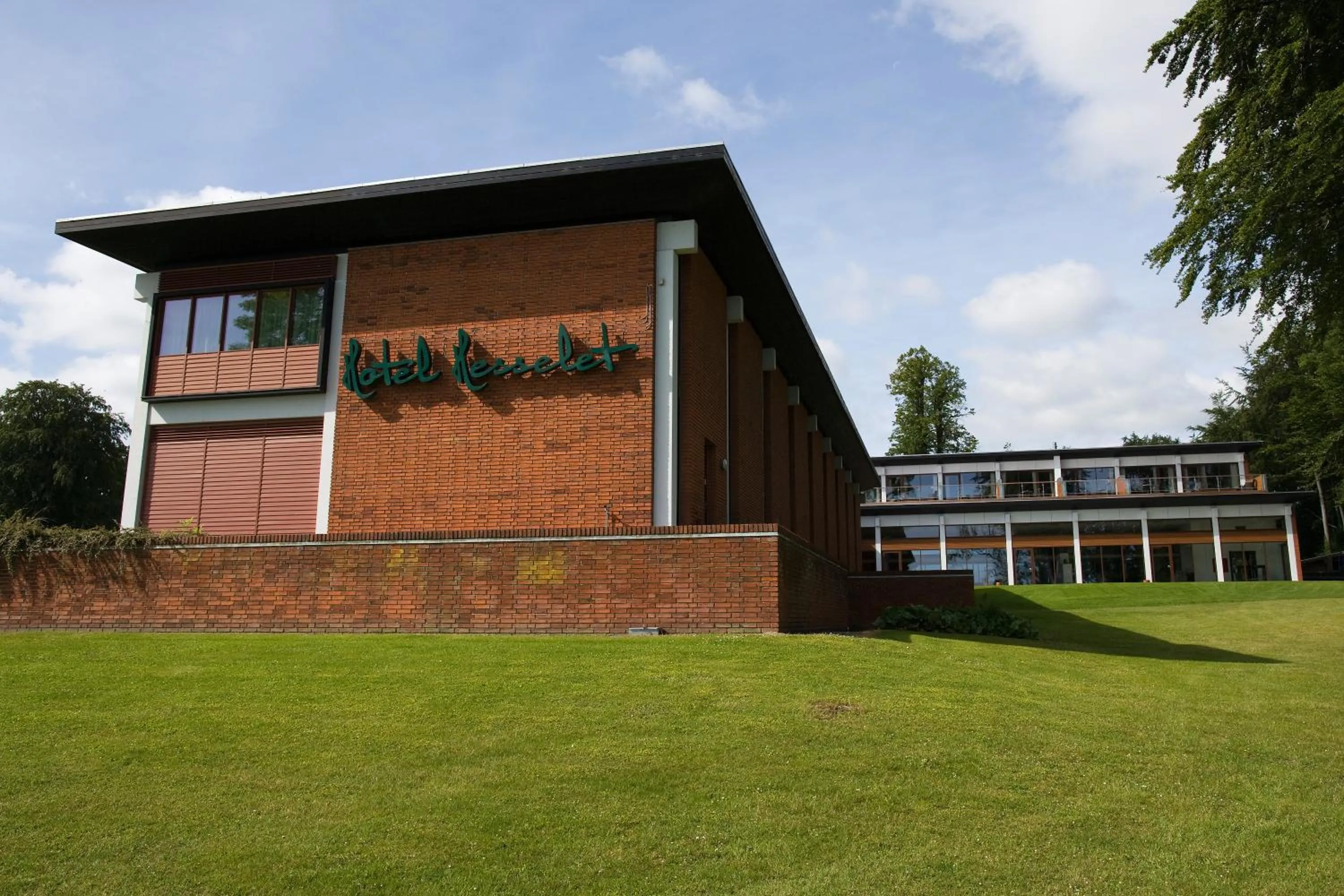 Facade/entrance in Hotel Hesselet