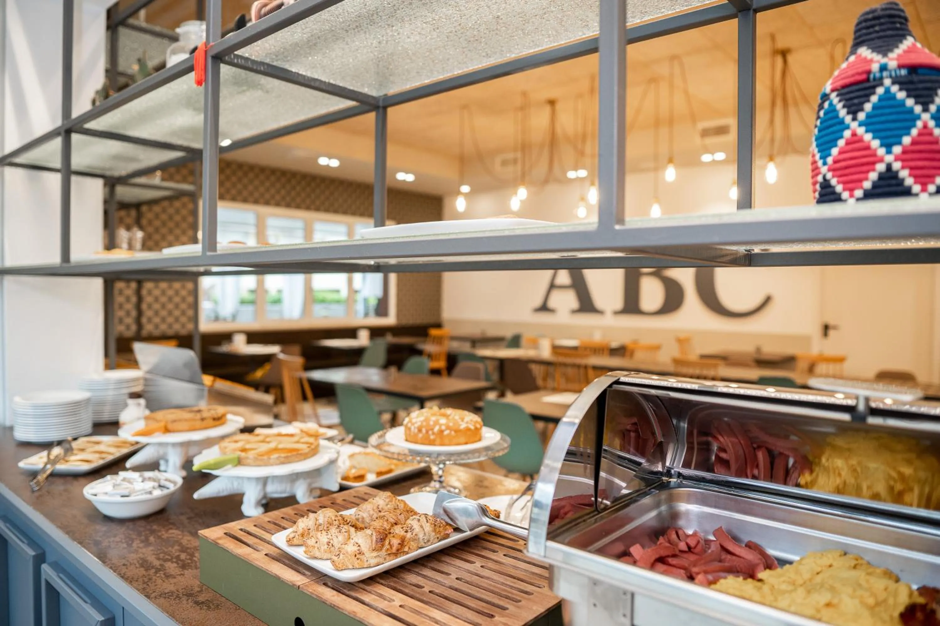 Food and drinks in Hotel Abc